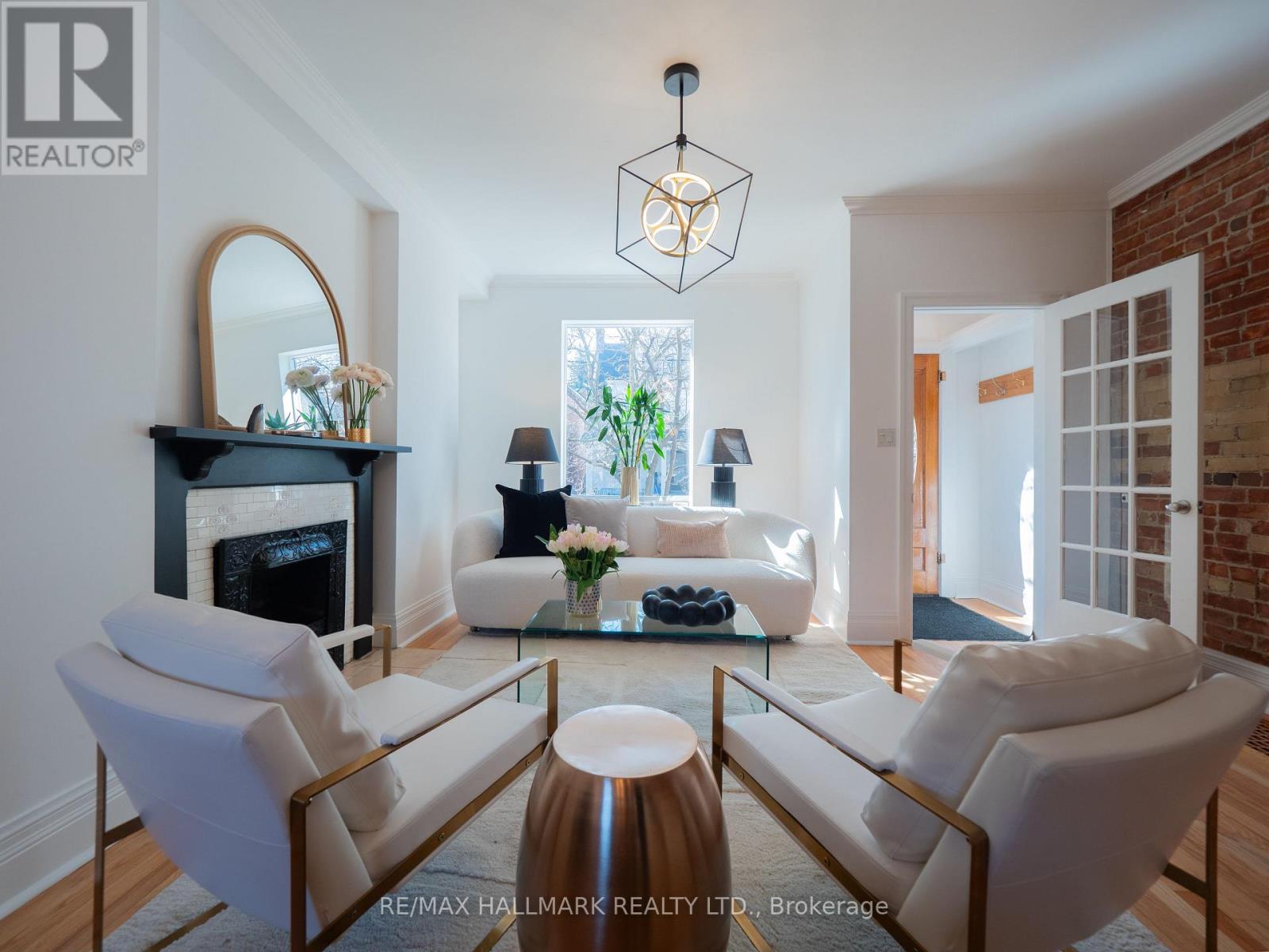 26 Sparkhall Avenue, Toronto, Ontario  M4K 1G5 - Photo 11 - E13004030