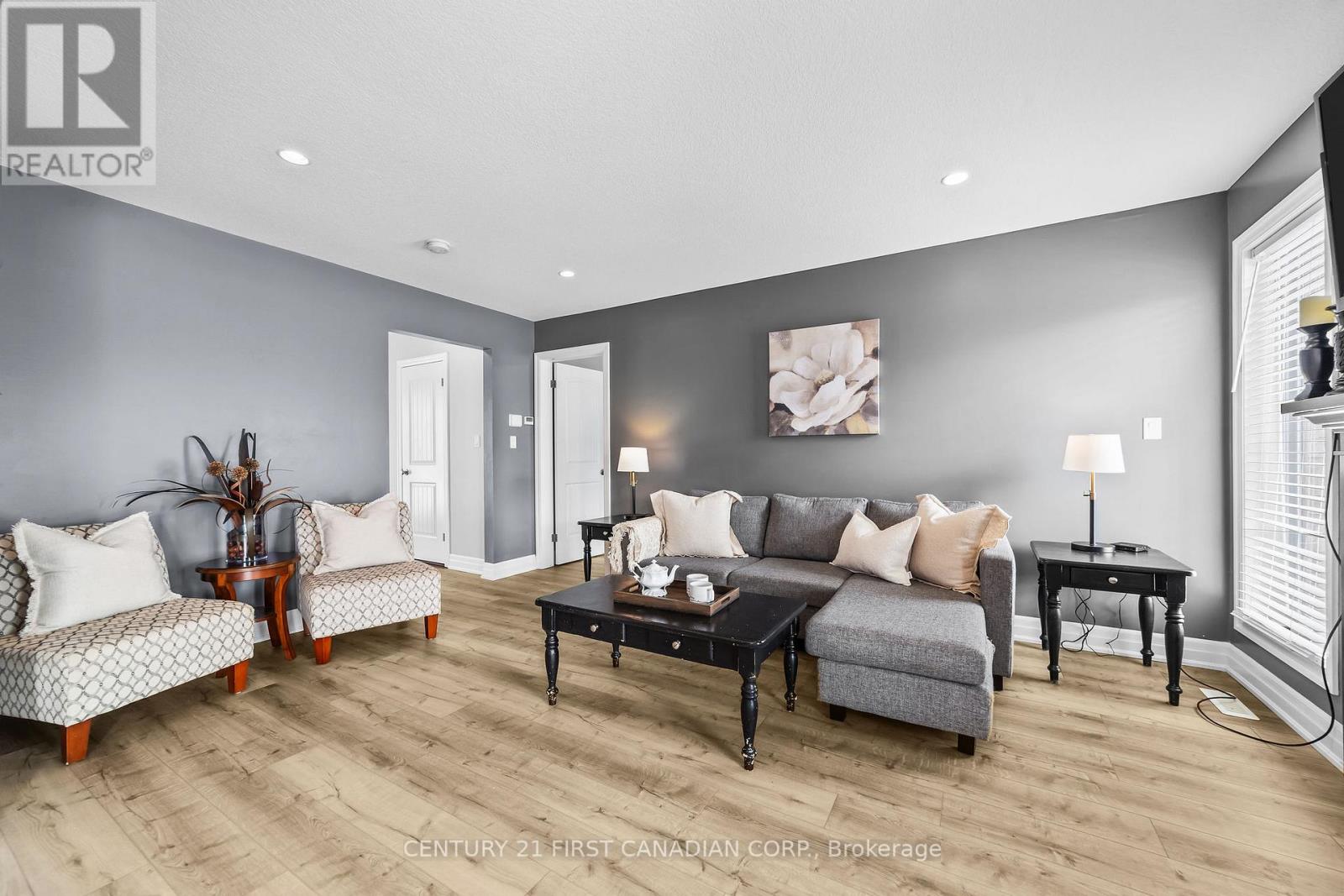 181 Gilmour Drive, Lucan Biddulph, Ontario  N0M 2J0 - Photo 12 - X12802572