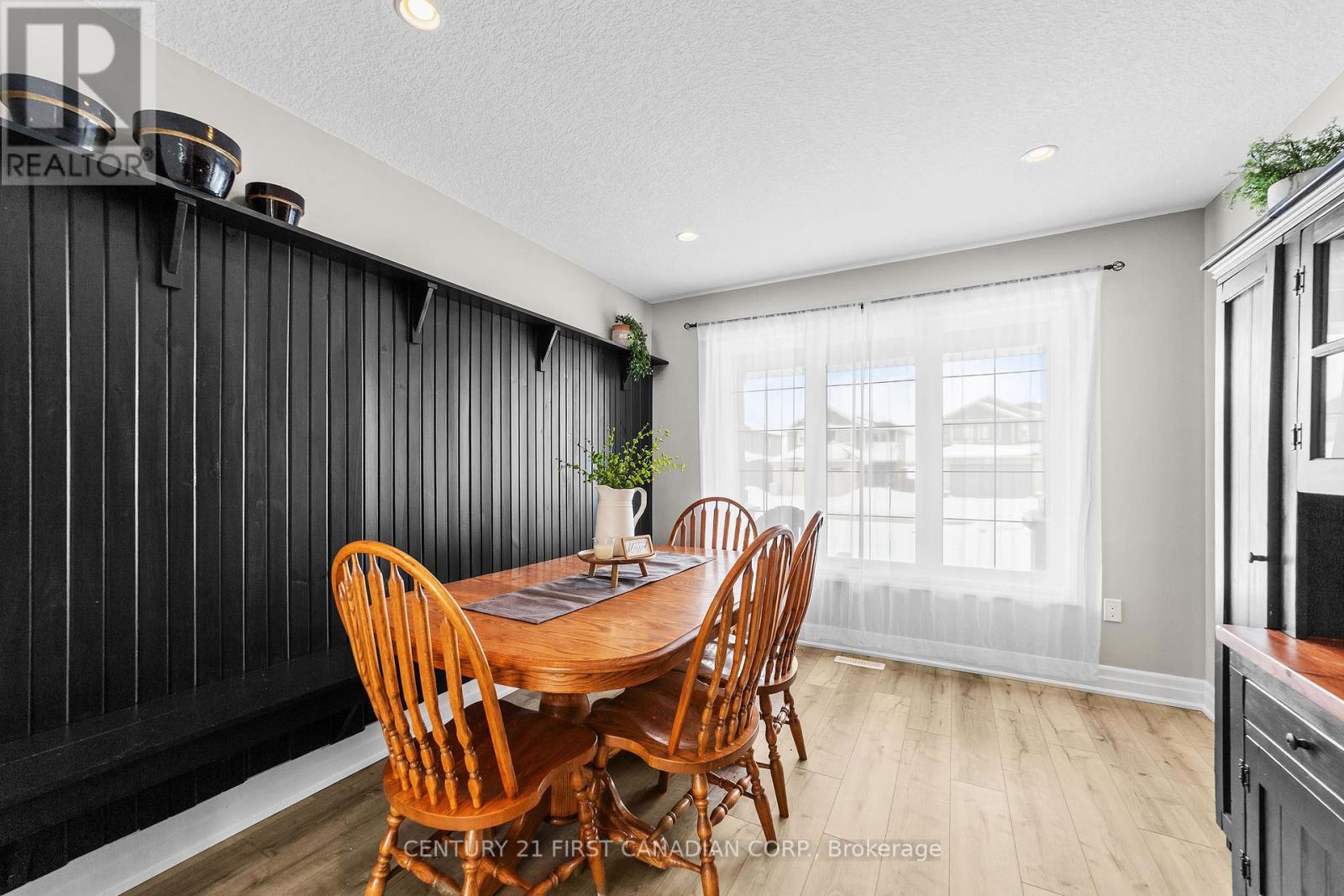 Photo 7 of 45 for 181 Gilmour Drive