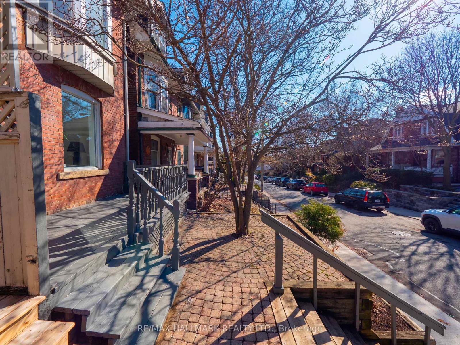 26 Sparkhall Avenue, Toronto, Ontario  M4K 1G5 - Photo 3 - E13004030