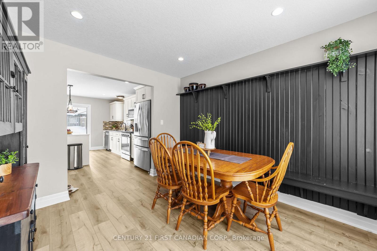 181 Gilmour Drive, Lucan Biddulph, Ontario  N0M 2J0 - Photo 6 - X12802572