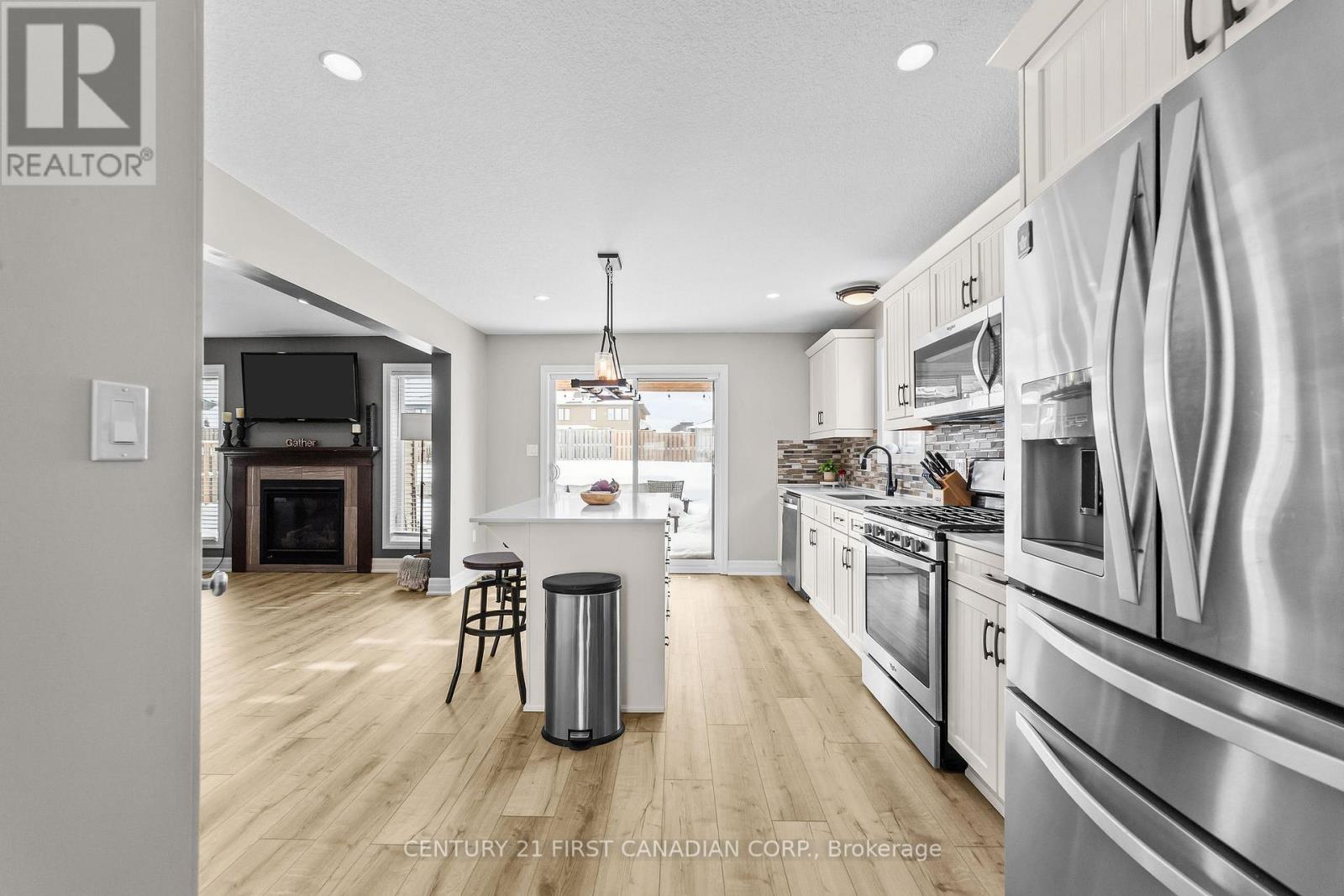 181 Gilmour Drive, Lucan Biddulph, Ontario  N0M 2J0 - Photo 8 - X12802572