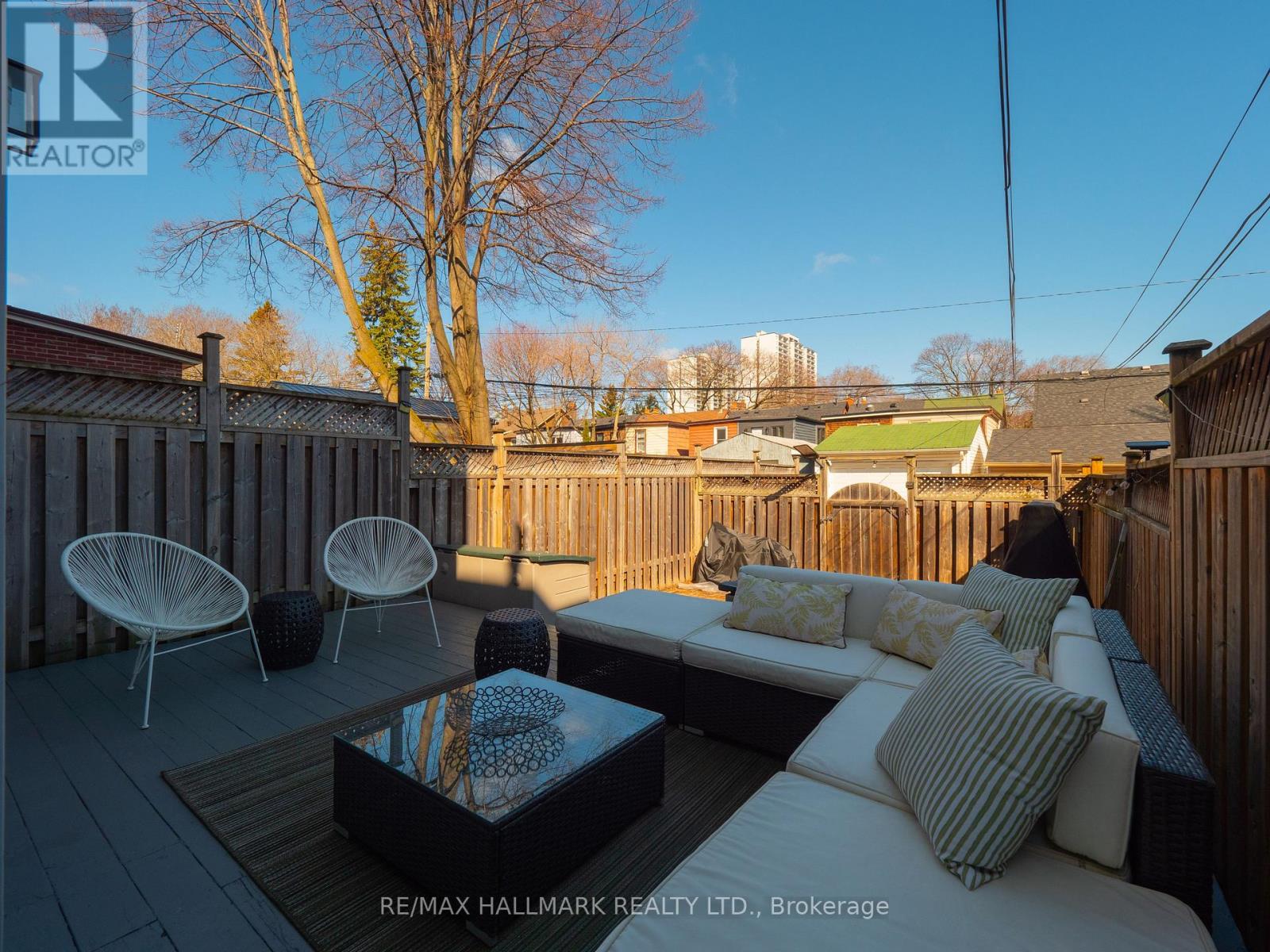 26 Sparkhall Avenue, Toronto, Ontario  M4K 1G5 - Photo 47 - E13004030