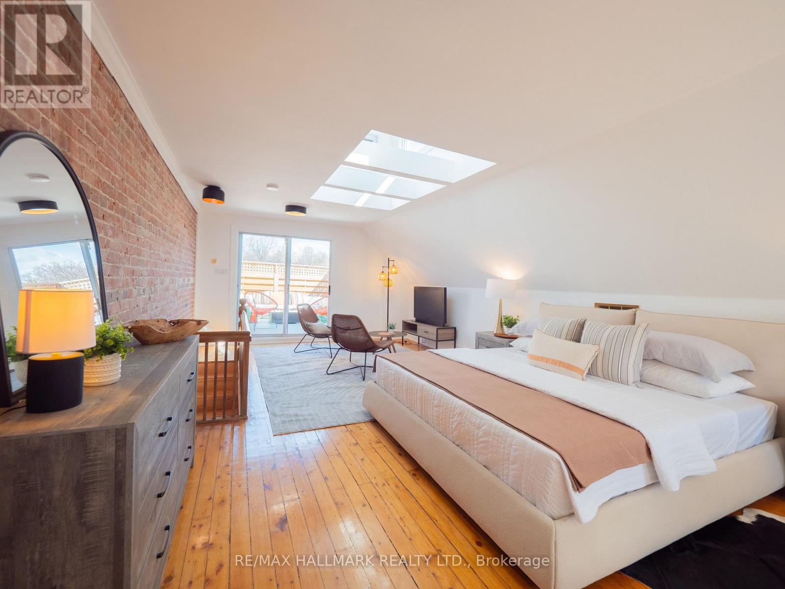 26 Sparkhall Avenue, Toronto, Ontario  M4K 1G5 - Photo 34 - E13004030