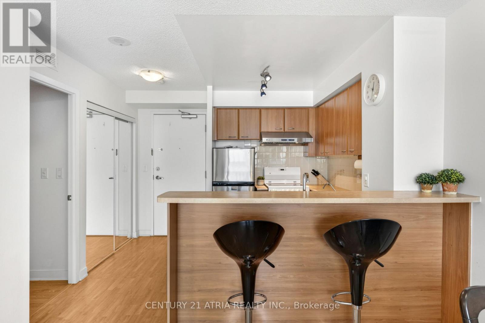 908 - 38 Lee Centre Drive, Toronto, Ontario  M1H 3J7 - Photo 4 - E13004208