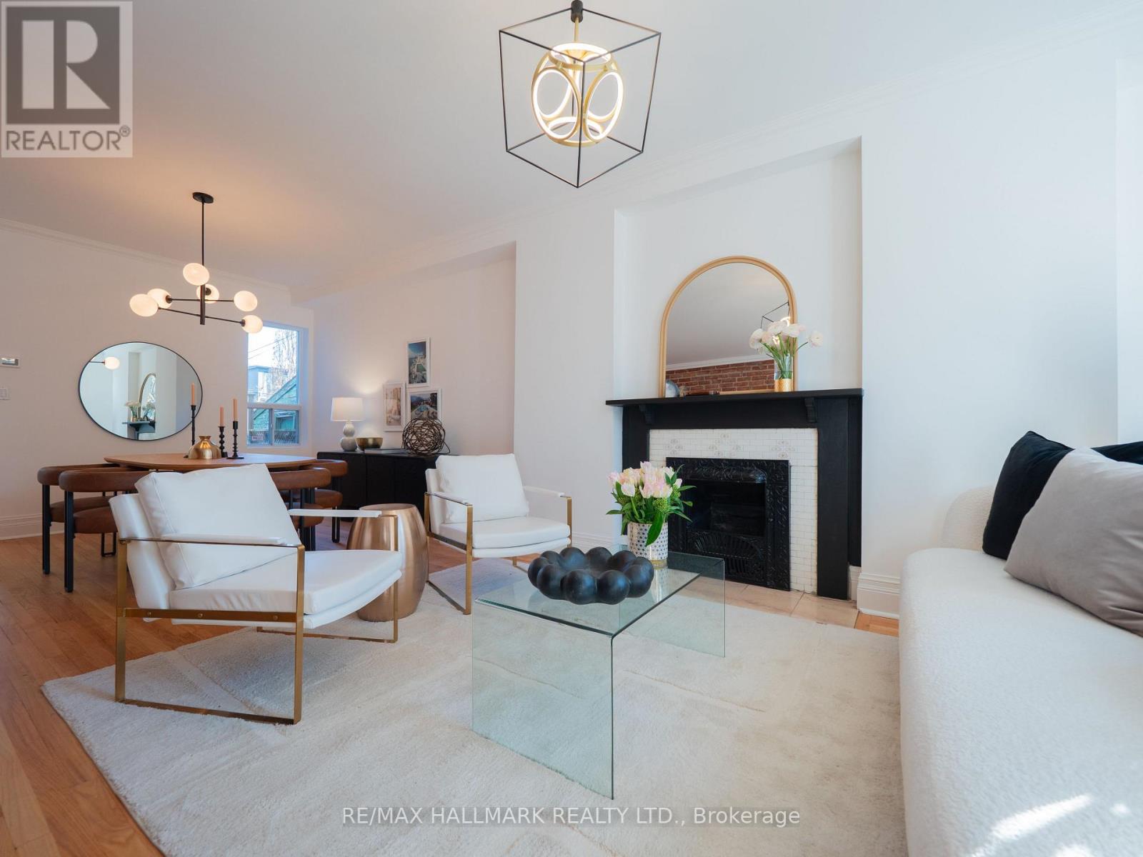 26 Sparkhall Avenue, Toronto, Ontario  M4K 1G5 - Photo 6 - E13004030