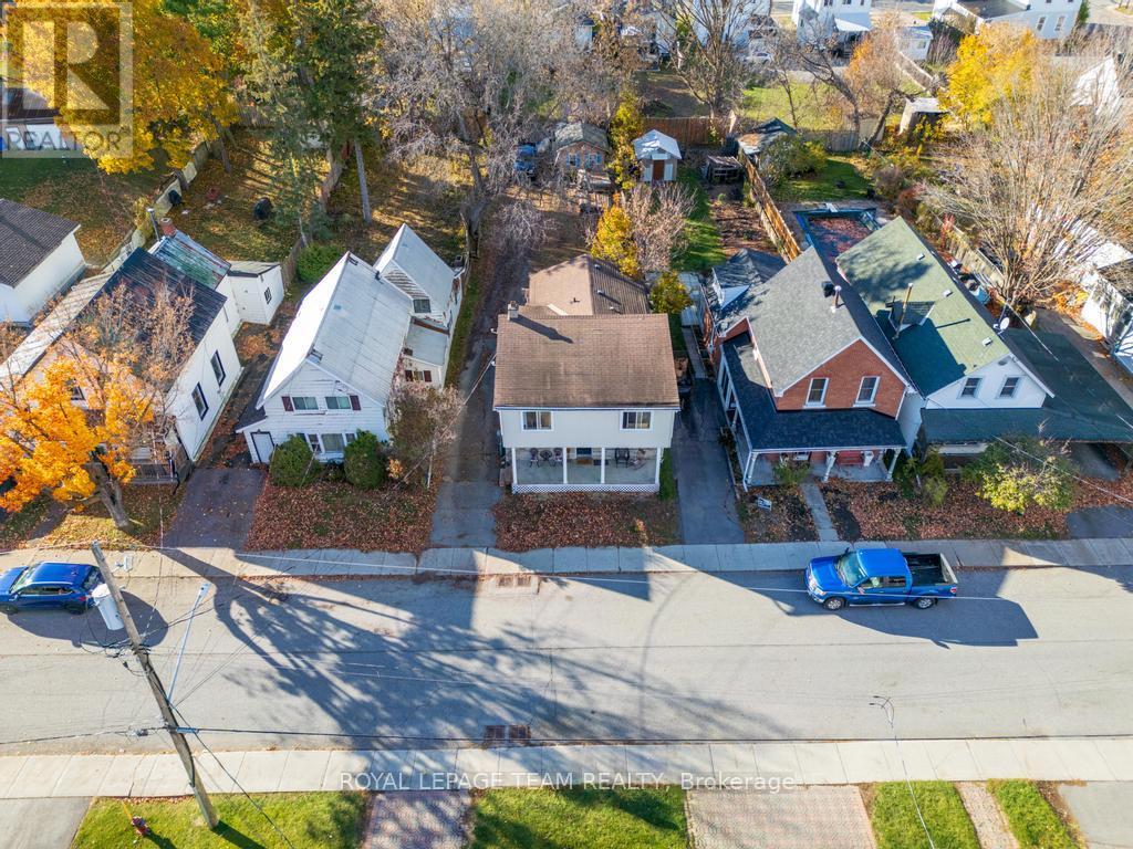 198 Harriet Street, Arnprior, Ontario  K7S 2T1 - Photo 3 - X12830652