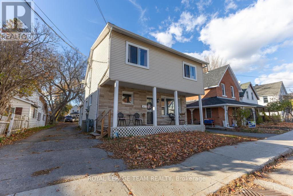 198 Harriet Street, Arnprior, Ontario  K7S 2T1 - Photo 2 - X12830652