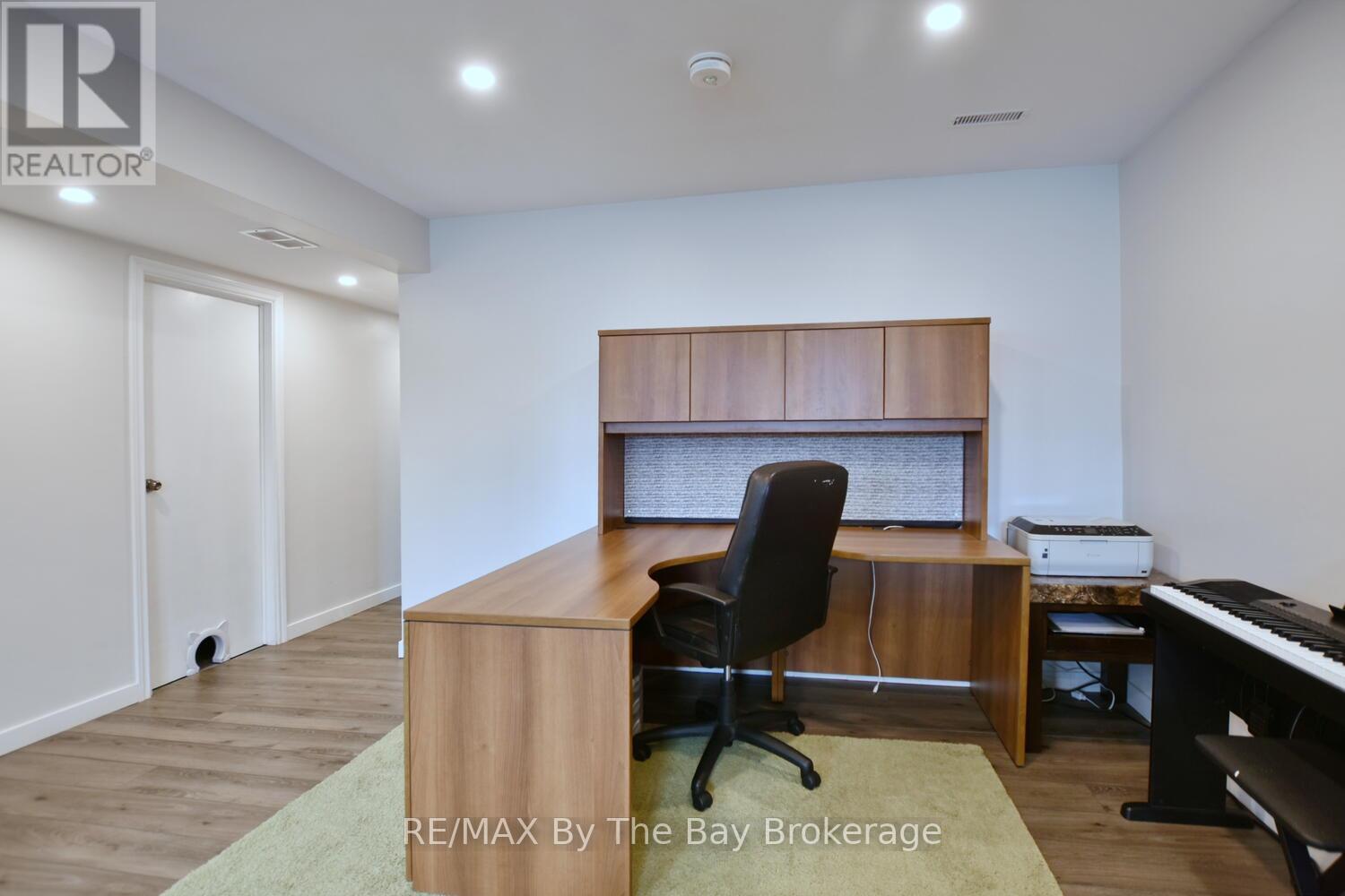 215 Montreal Street, Clearview, Ontario  L0M 1S0 - Photo 24 - S13005416