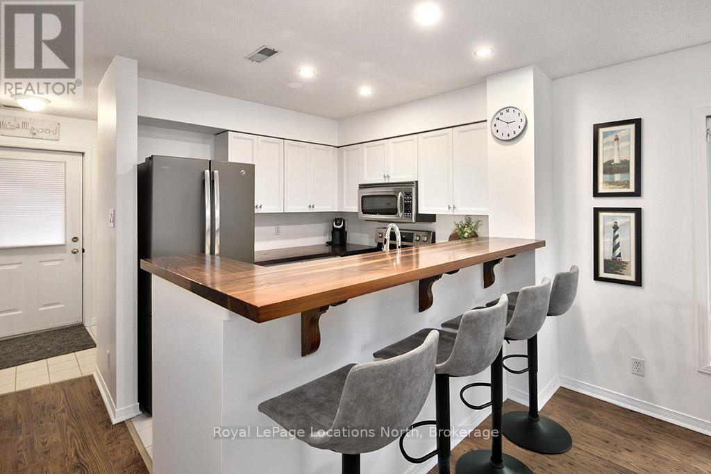 330 Mariners Way, Collingwood, Ontario  L9Y 5C7 - Photo 6 - S13005448