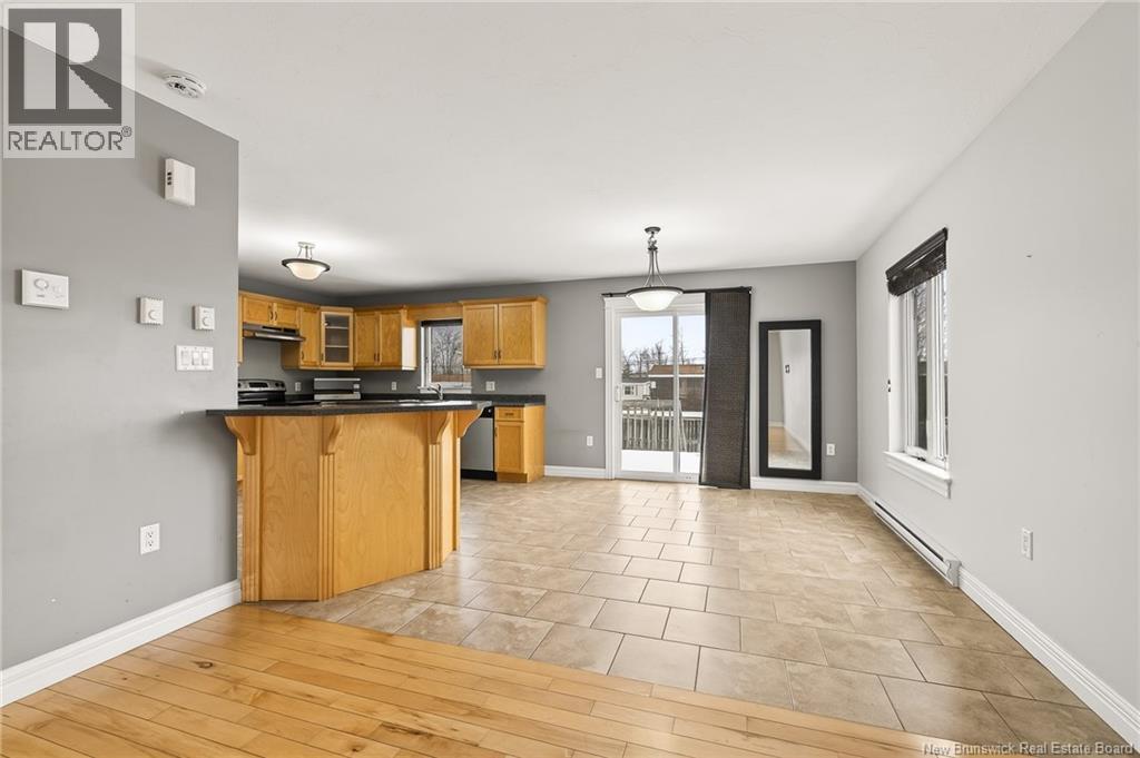 128 Lakeburn, Dieppe, New Brunswick  E1A 0Y7 - Photo 9 - NB135321