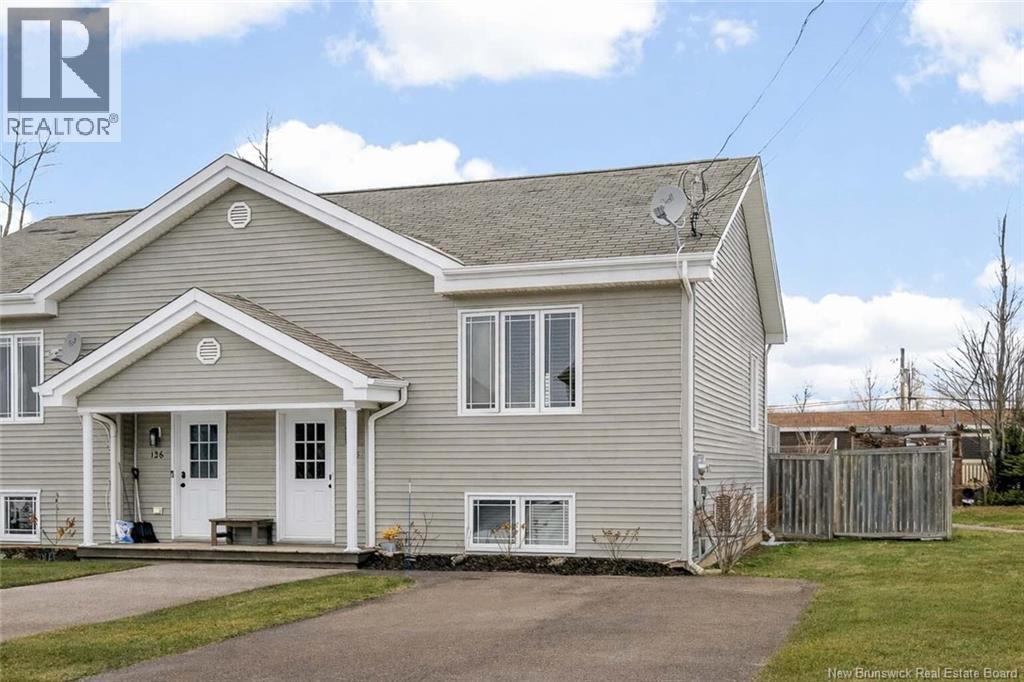 128 Lakeburn, Dieppe, New Brunswick  E1A 0Y7 - Photo 1 - NB135321