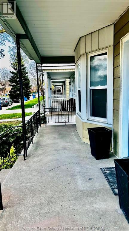 859 Pierre Avenue, Windsor, Ontario  N9A 2K9 - Photo 4 - 26008033