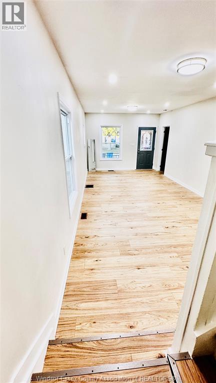 859 Pierre Avenue, Windsor, Ontario  N9A 2K9 - Photo 8 - 26008033