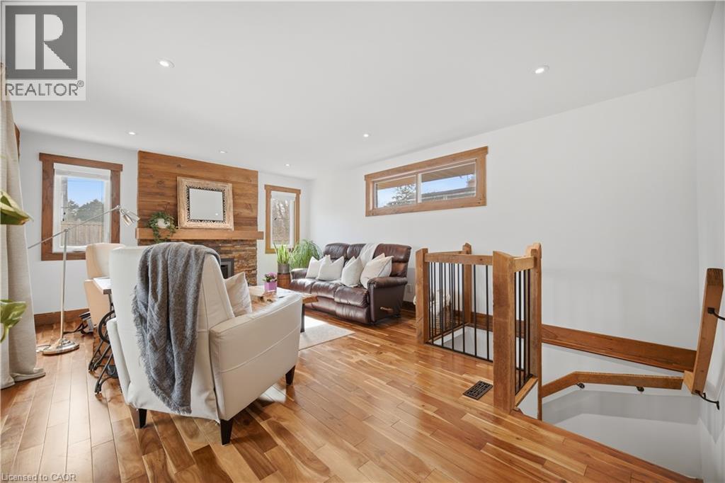 188 White Pines Drive, Burlington, Ontario  L7L 4E4 - Photo 14 - 40820112