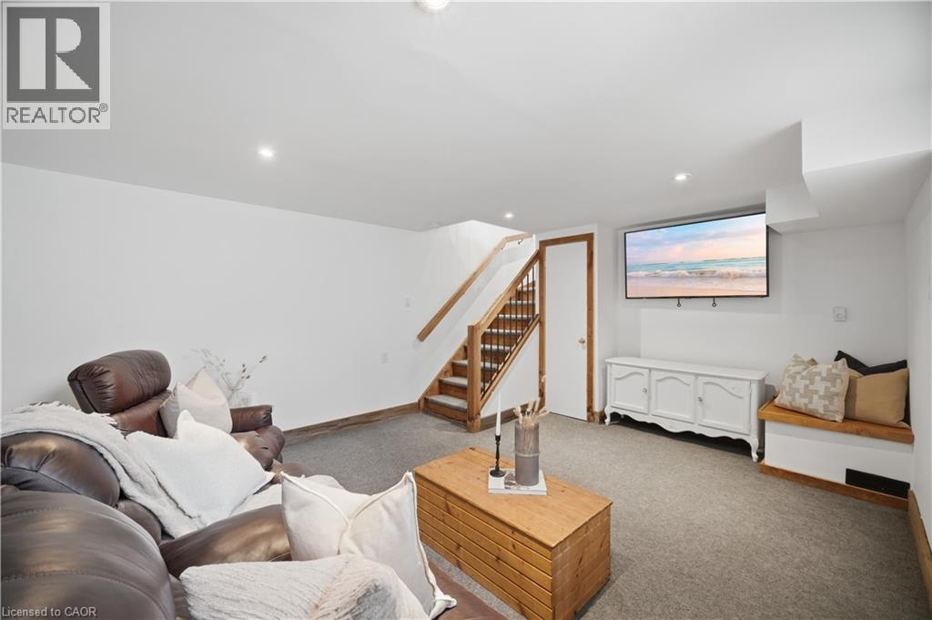 188 White Pines Drive, Burlington, Ontario  L7L 4E4 - Photo 17 - 40820112