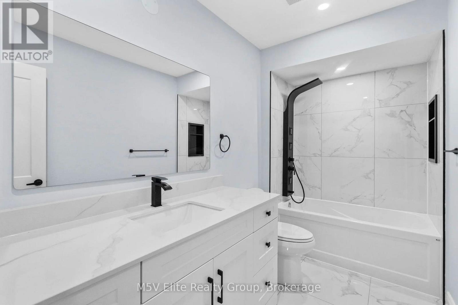 93 Ashford Court, Brampton, Ontario  L6V 3E2 - Photo 8 - W13004428