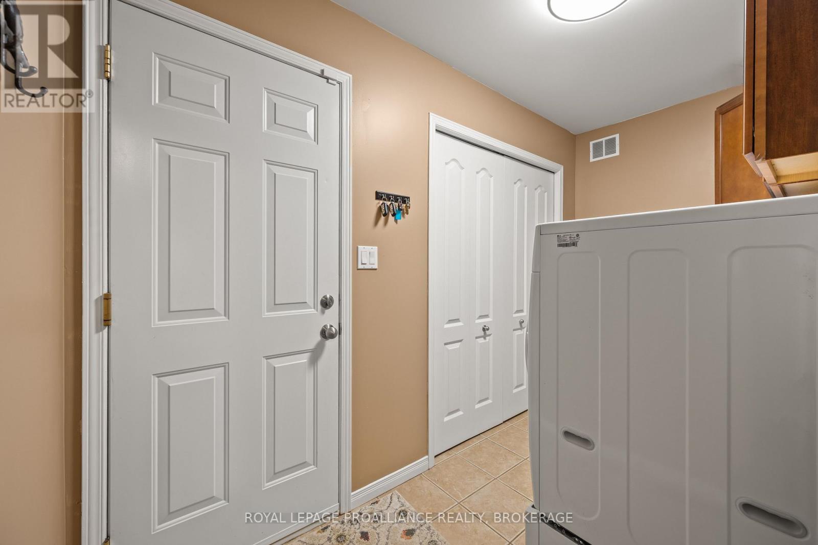 688 Chadwick Court, Kingston, Ontario  K7P 3E9 - Photo 43 - X13005478