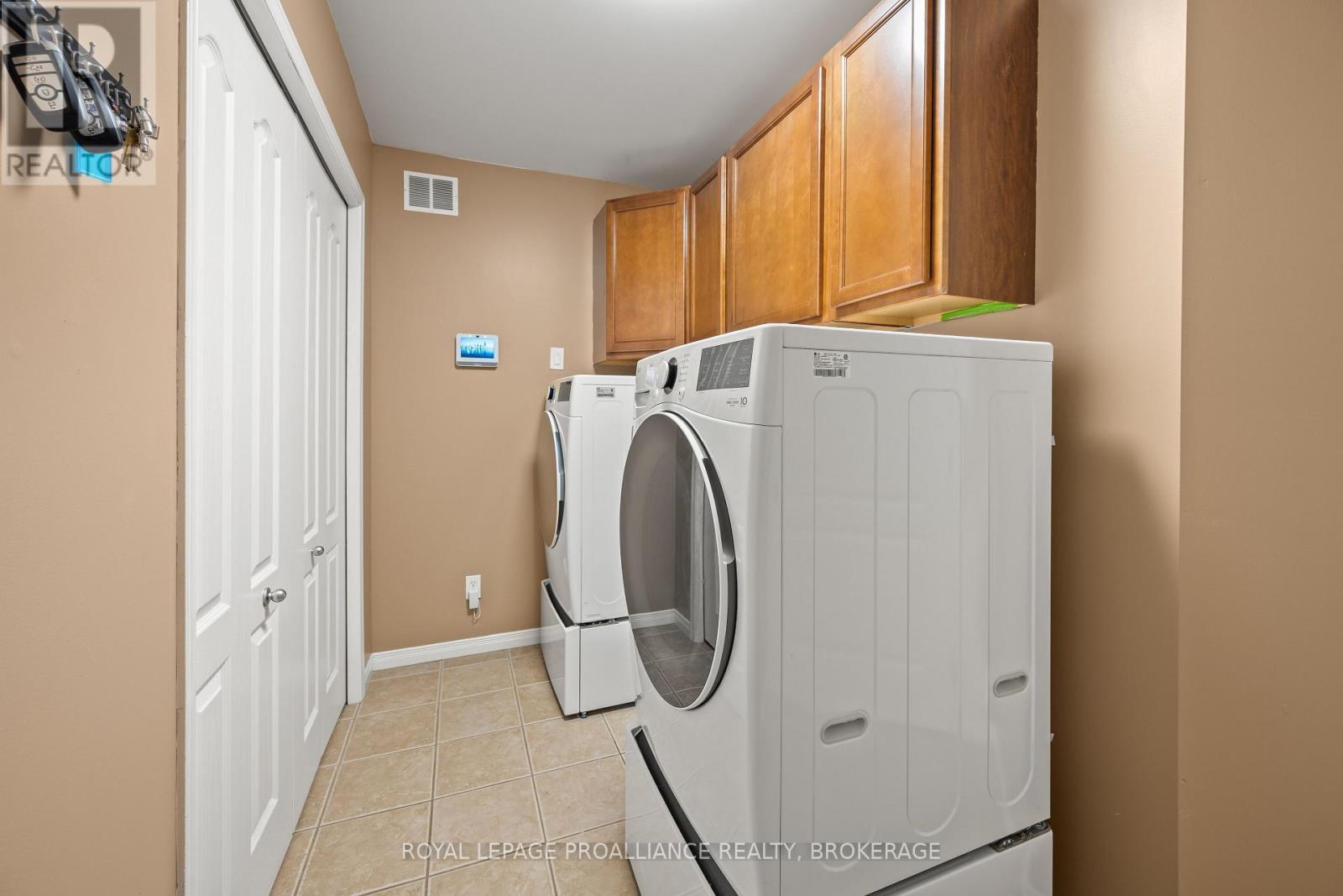 688 Chadwick Court, Kingston, Ontario  K7P 3E9 - Photo 44 - X13005478