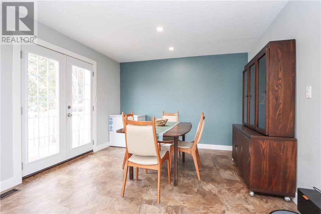 1445 Southview, Sudbury, Ontario  P3E 2L9 - Photo 11 - 2127155