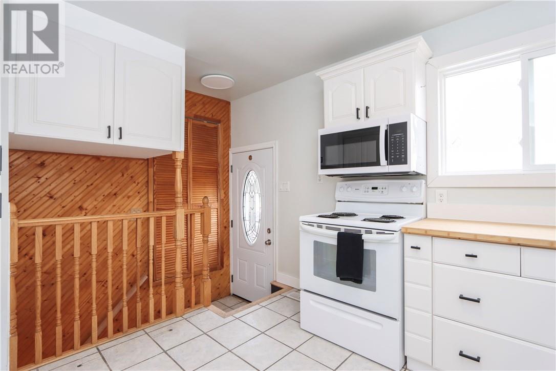 1445 Southview, Sudbury, Ontario  P3E 2L9 - Photo 6 - 2127155