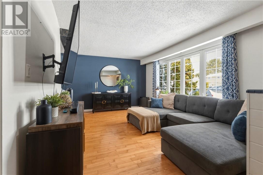 18 Beech Crescent, Capreol, Ontario  P0M 1H0 - Photo 4 - 2127144