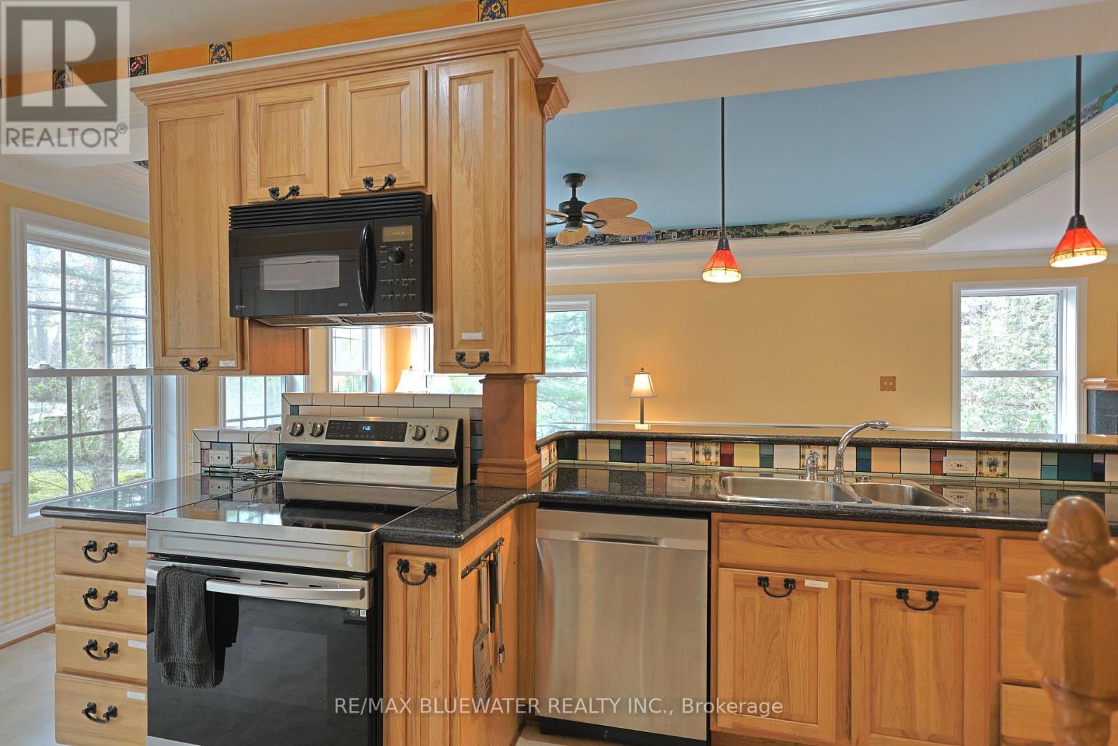 5 Phillip Street, South Huron, Ontario  N0M 1T0 - Photo 11 - X13005432