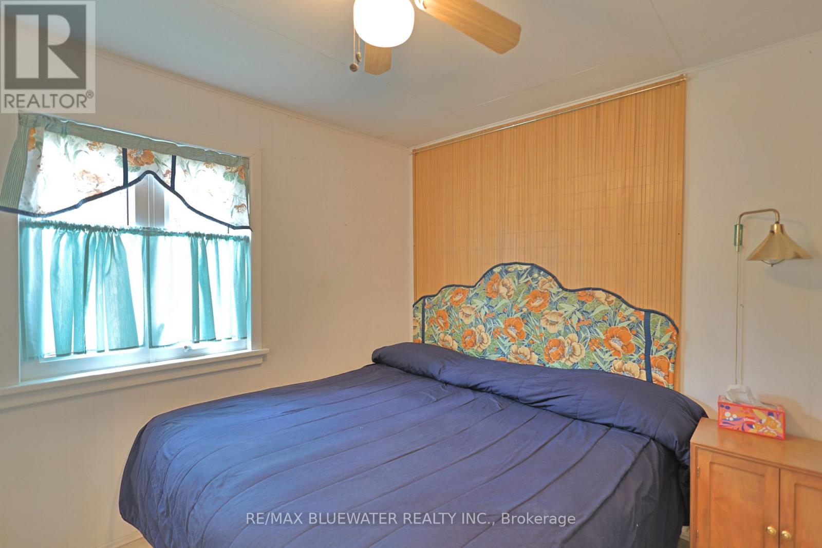 5 Phillip Street, South Huron, Ontario  N0M 1T0 - Photo 38 - X13005432