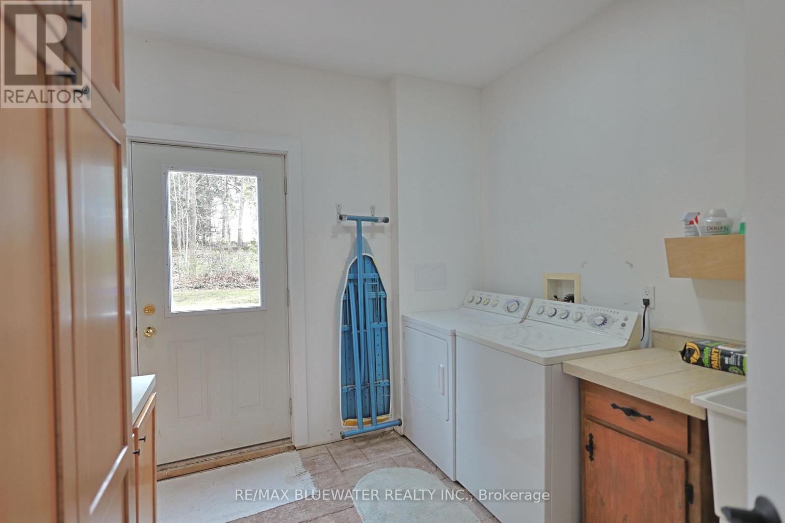 5 Phillip Street, South Huron, Ontario  N0M 1T0 - Photo 44 - X13005432