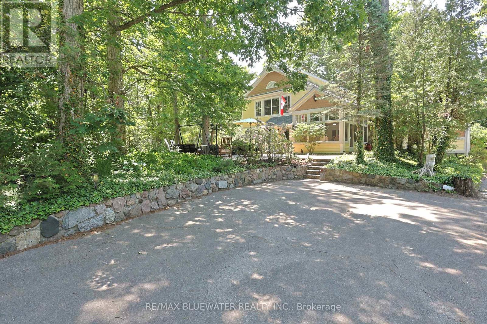 5 Phillip Street, South Huron, Ontario  N0M 1T0 - Photo 6 - X13005432