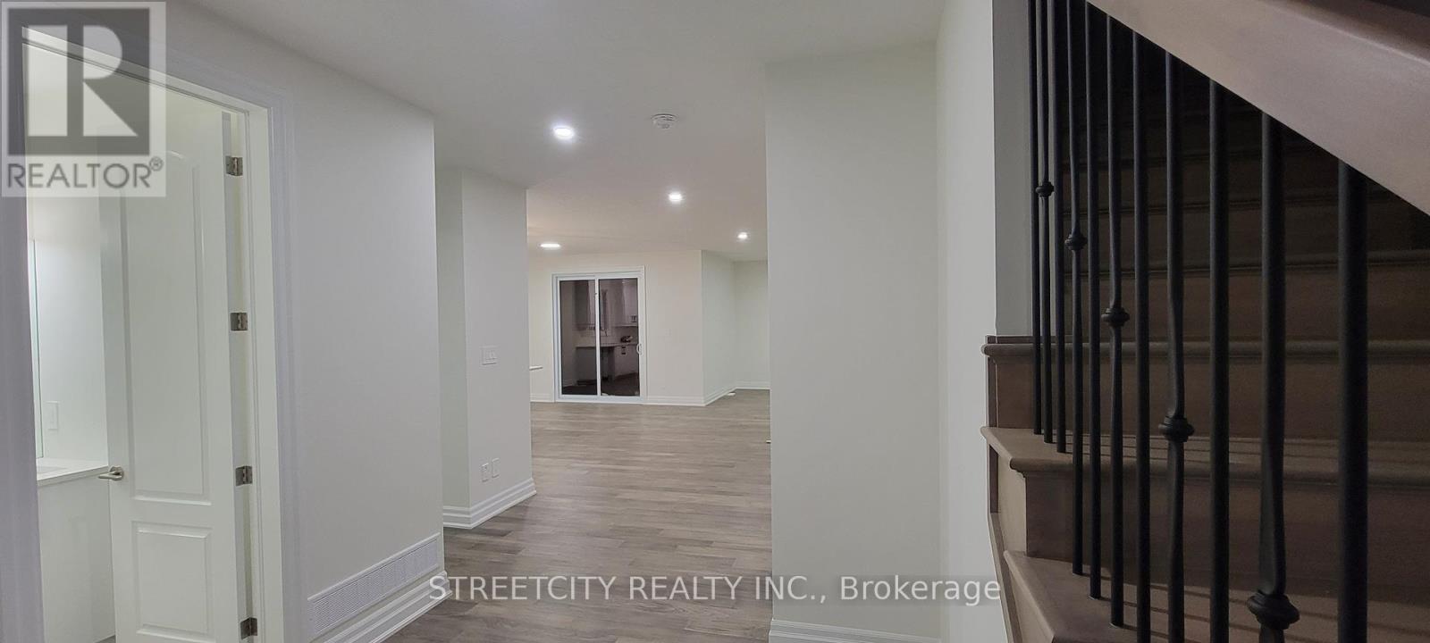 2520 Buroak Drive, London North, Ontario  N6G 5B6 - Photo 2 - X13005522