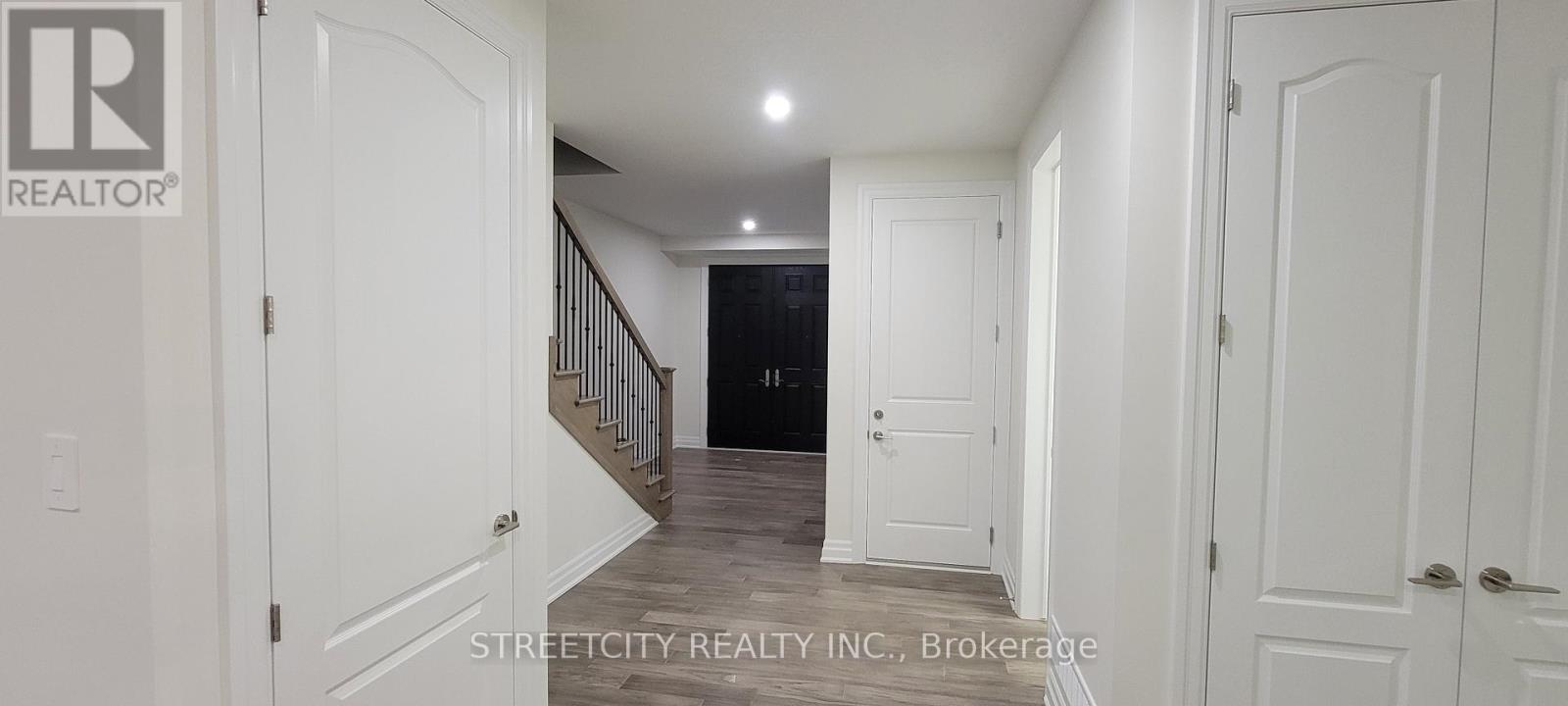 2520 Buroak Drive, London North, Ontario  N6G 5B6 - Photo 3 - X13005522