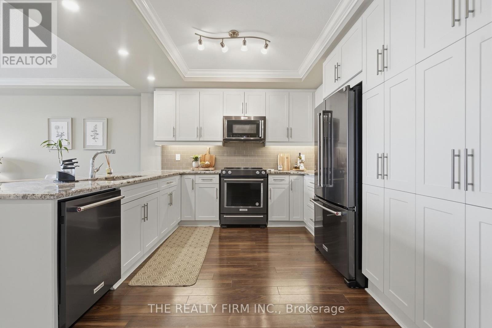 708 - 260 Villagewalk Boulevard, London North, Ontario  N6G 0W6 - Photo 5 - X13005536