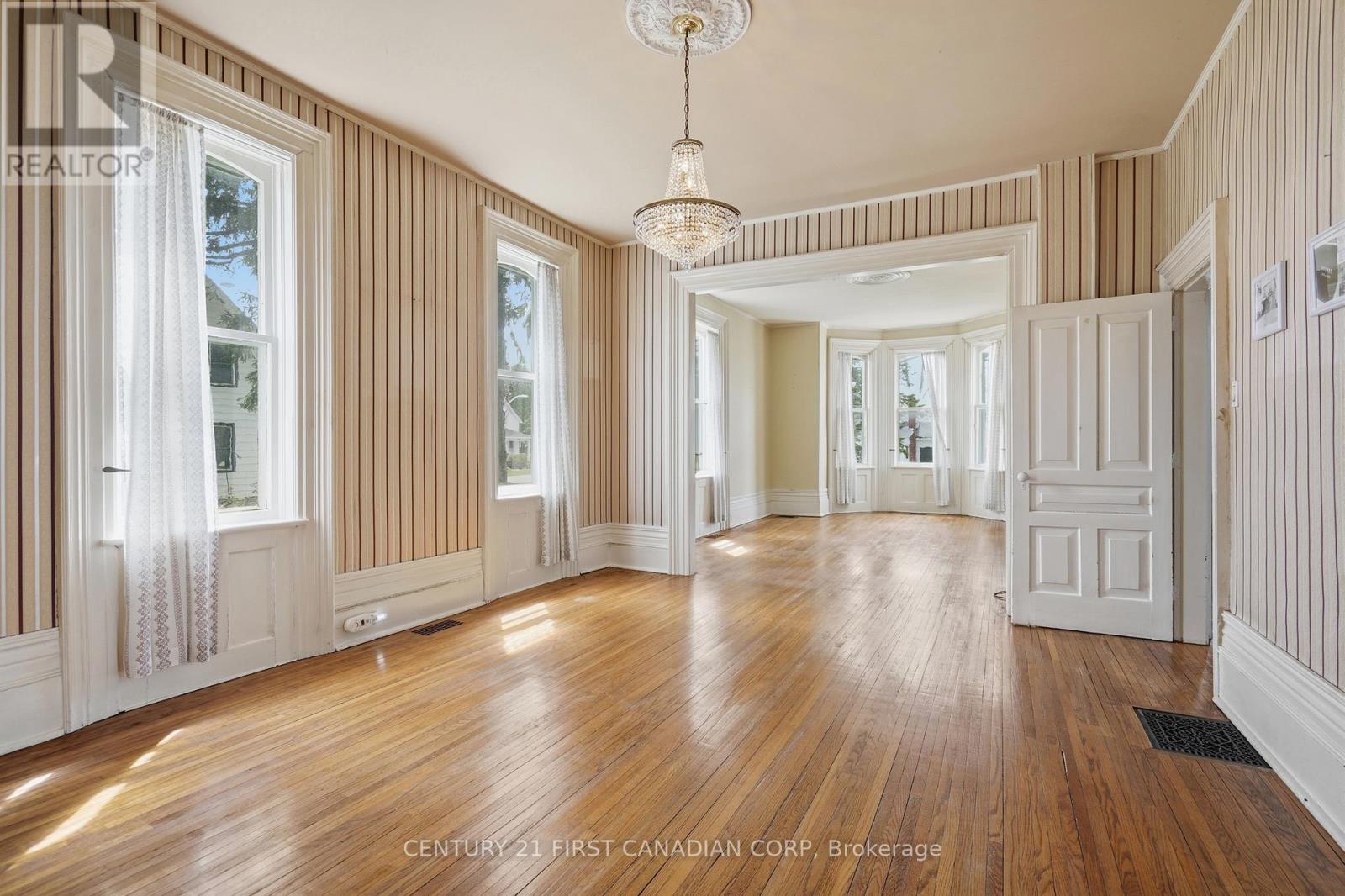 227 Monroe Street, West Elgin, Ontario  N0L 2C0 - Photo 12 - X13005564