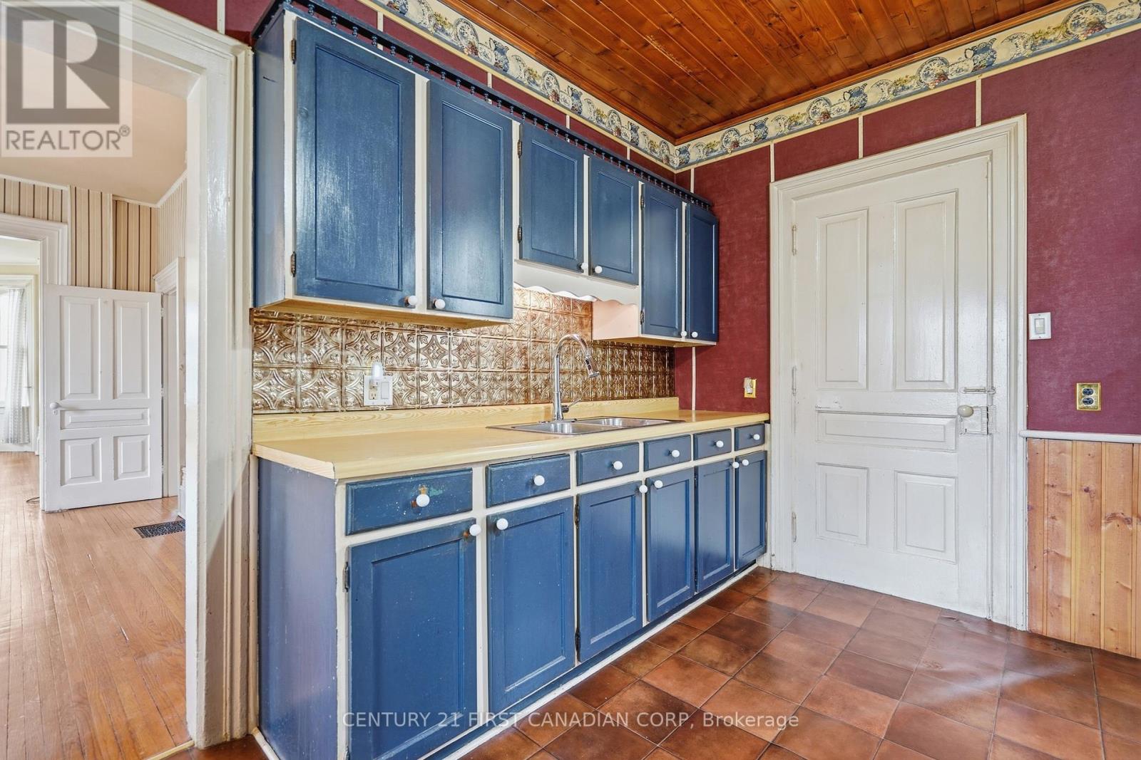 227 Monroe Street, West Elgin, Ontario  N0L 2C0 - Photo 15 - X13005564