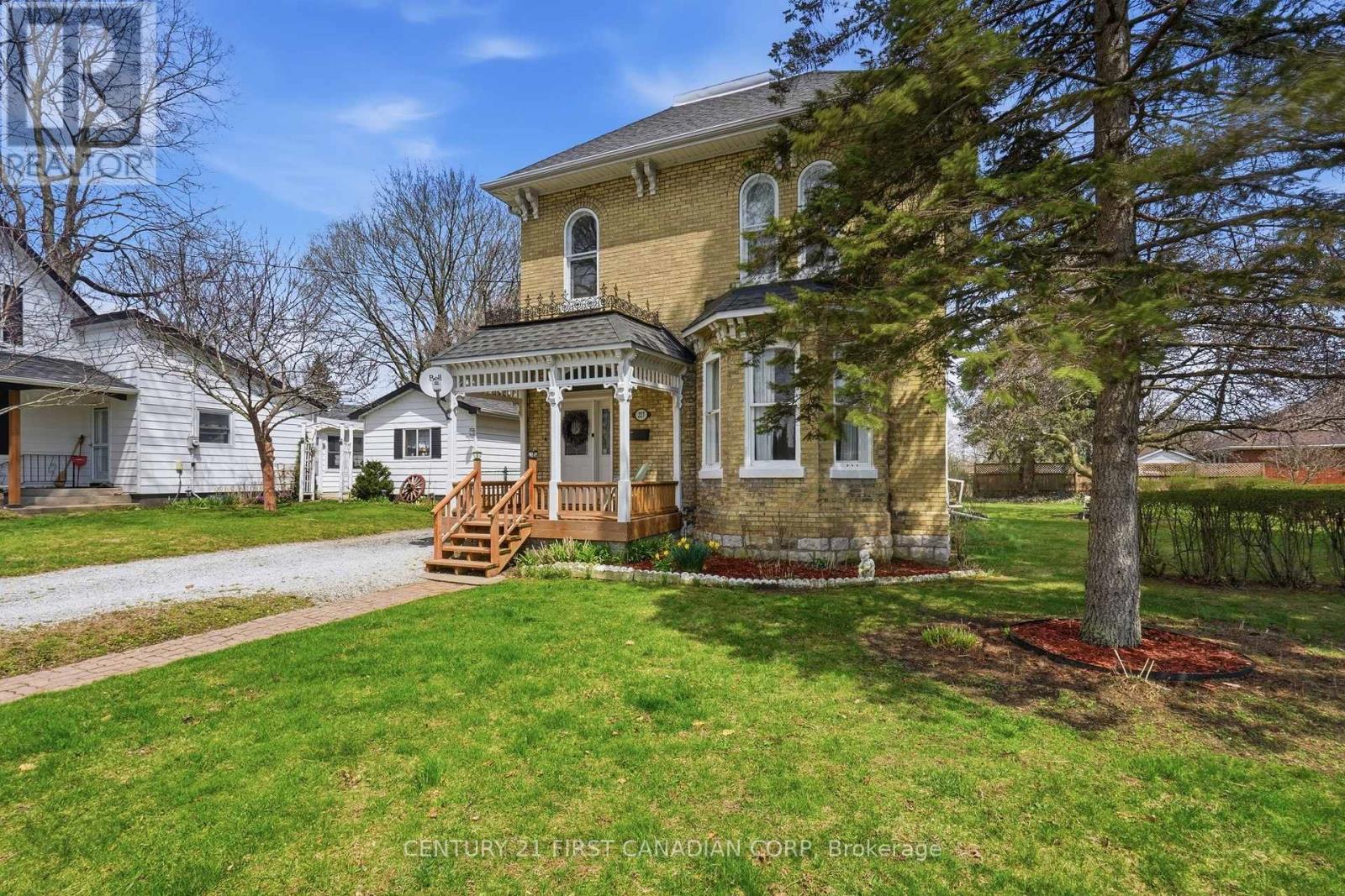 227 Monroe Street, West Elgin, Ontario  N0L 2C0 - Photo 2 - X13005564