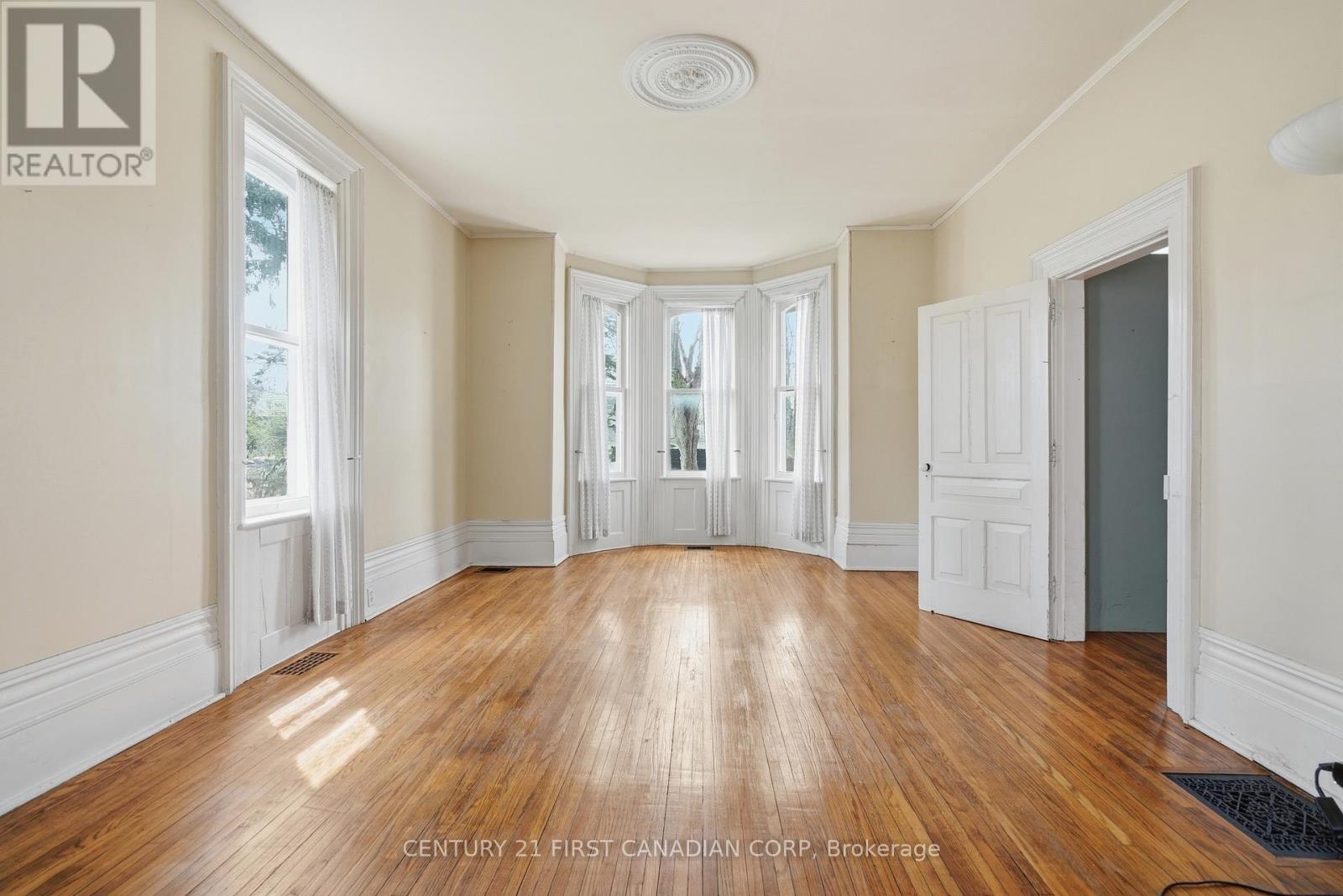 227 Monroe Street, West Elgin, Ontario  N0L 2C0 - Photo 8 - X13005564