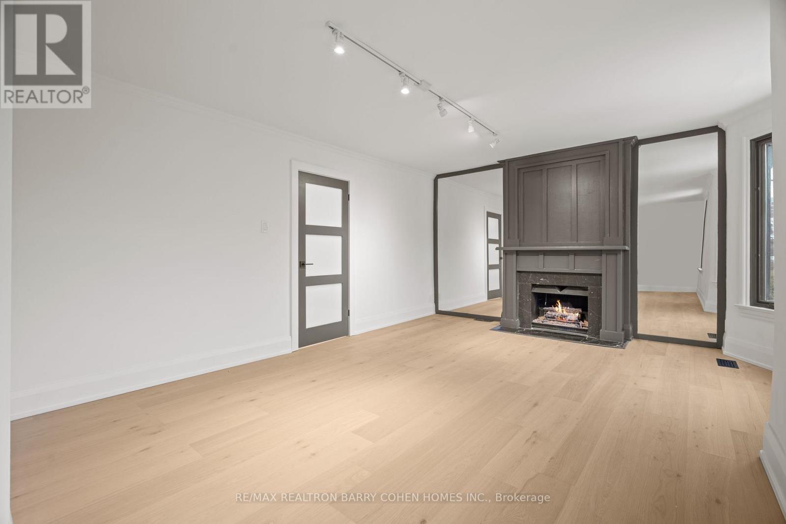 231 Macpherson Avenue, Toronto, Ontario  M4V 1A1 - Photo 18 - C13005542