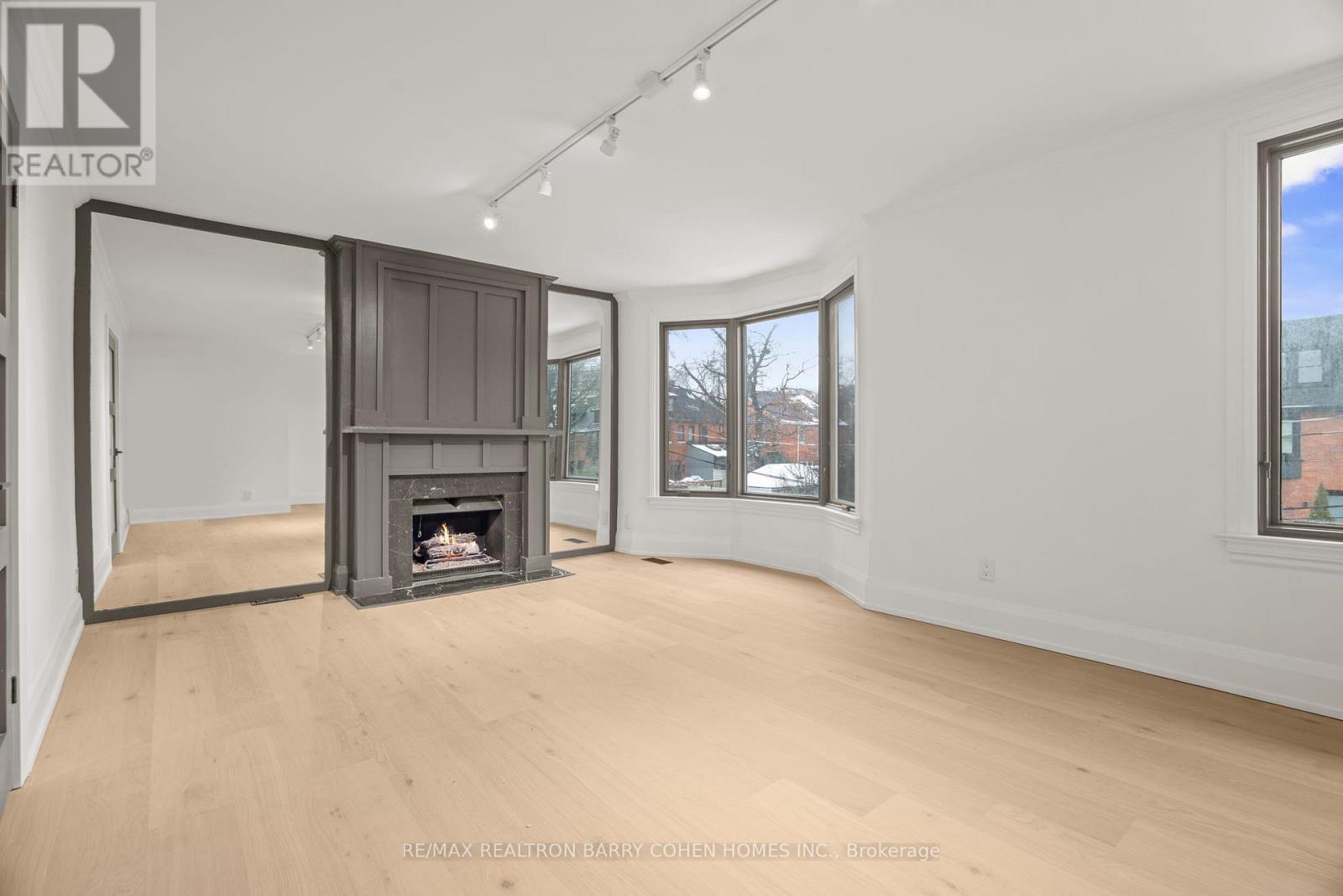 231 Macpherson Avenue, Toronto, Ontario  M4V 1A1 - Photo 19 - C13005542