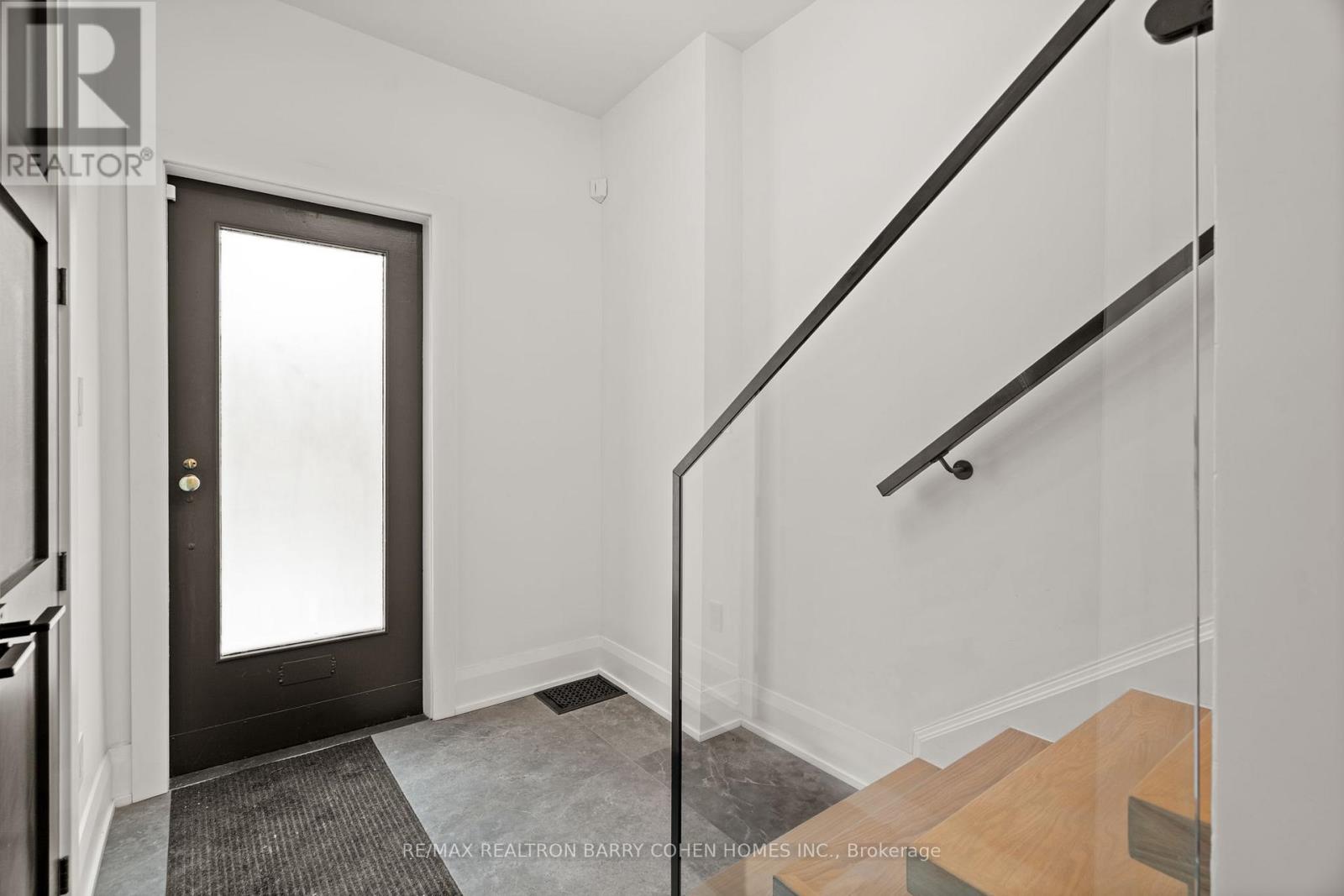 231 Macpherson Avenue, Toronto, Ontario  M4V 1A1 - Photo 4 - C13005542