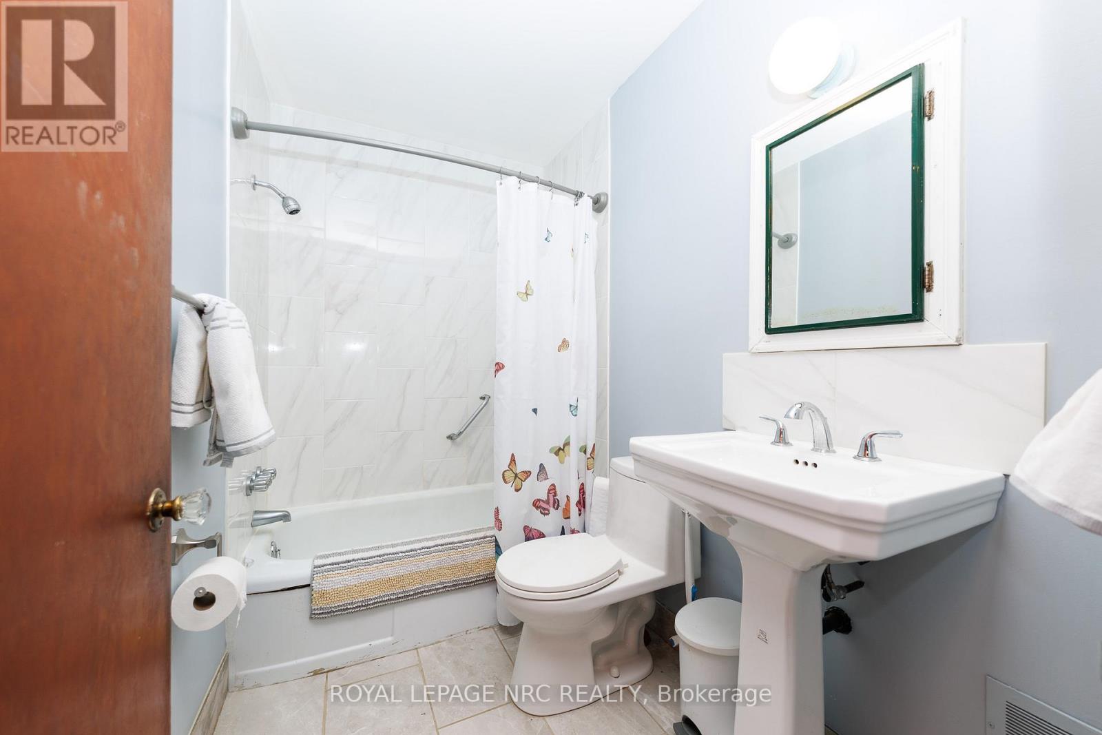 6408 Monroe Street, Niagara Falls, Ontario  L2G 2G8 - Photo 10 - X12937568