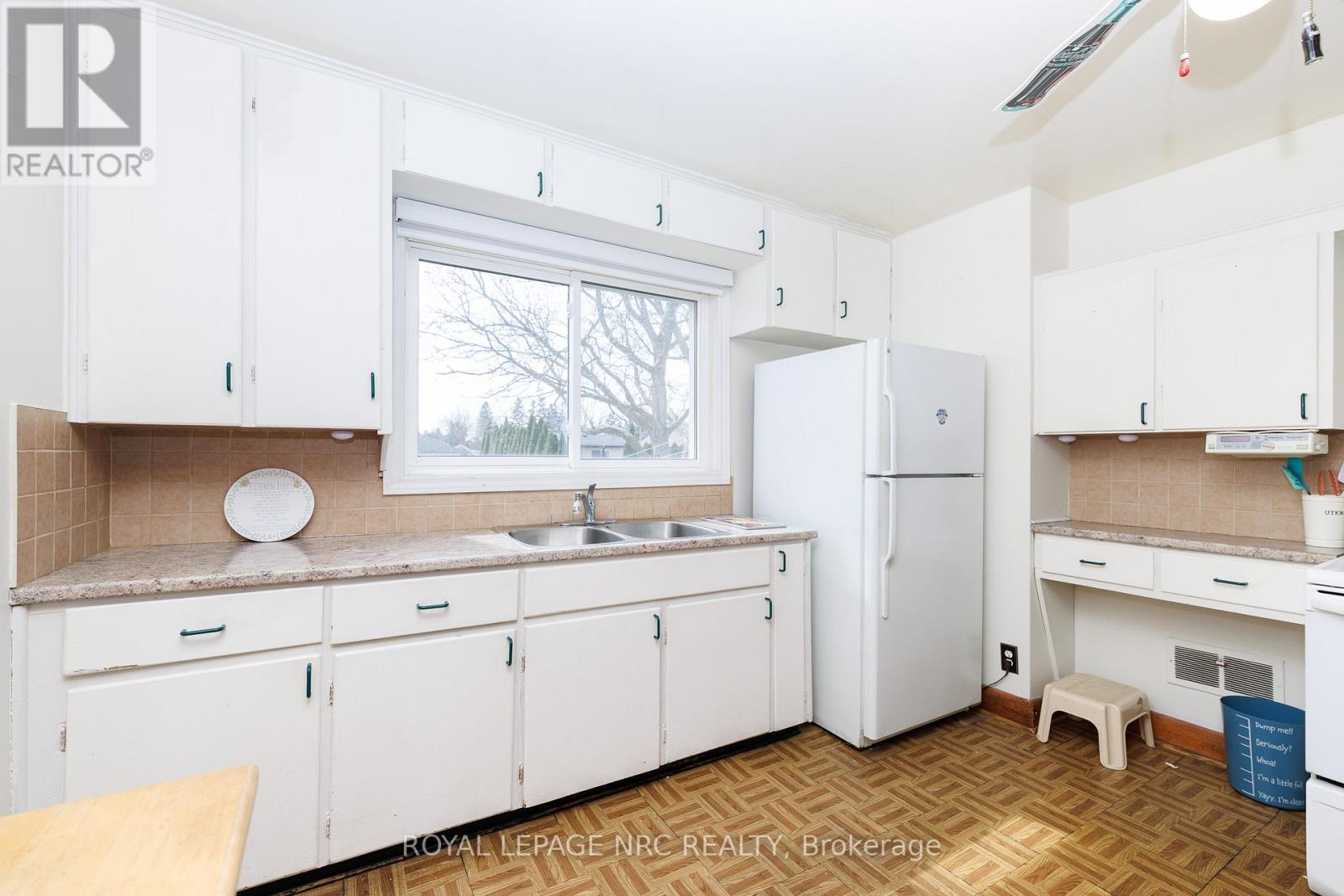 6408 Monroe Street, Niagara Falls, Ontario  L2G 2G8 - Photo 8 - X12937568