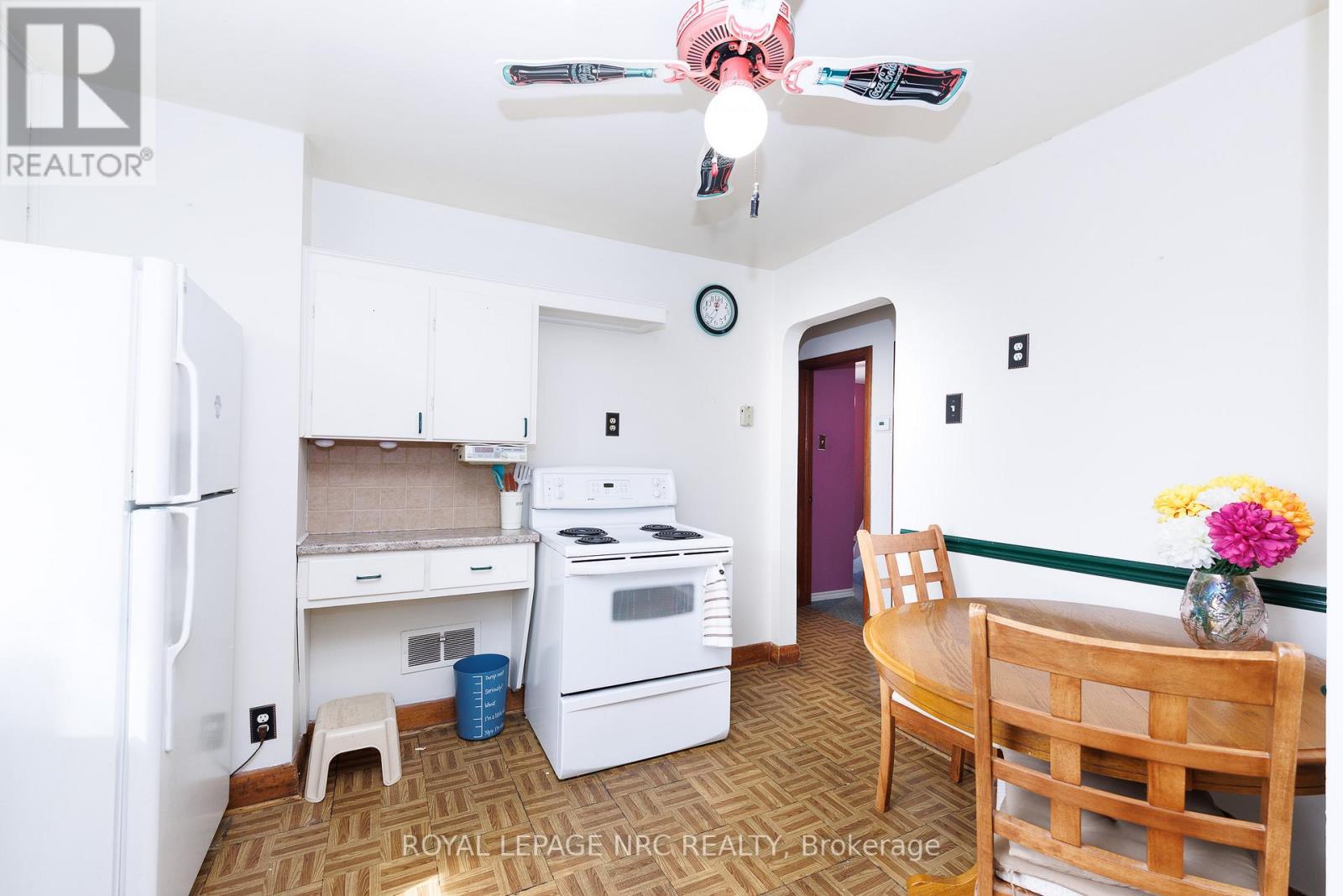 6408 Monroe Street, Niagara Falls, Ontario  L2G 2G8 - Photo 9 - X12937568