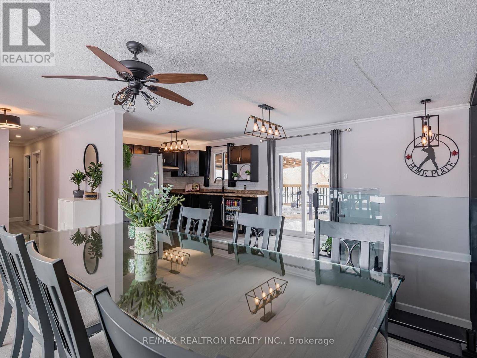 757 Kings Wharf Road, Kawartha Lakes, Ontario  K0M 1A0 - Photo 12 - X12843360