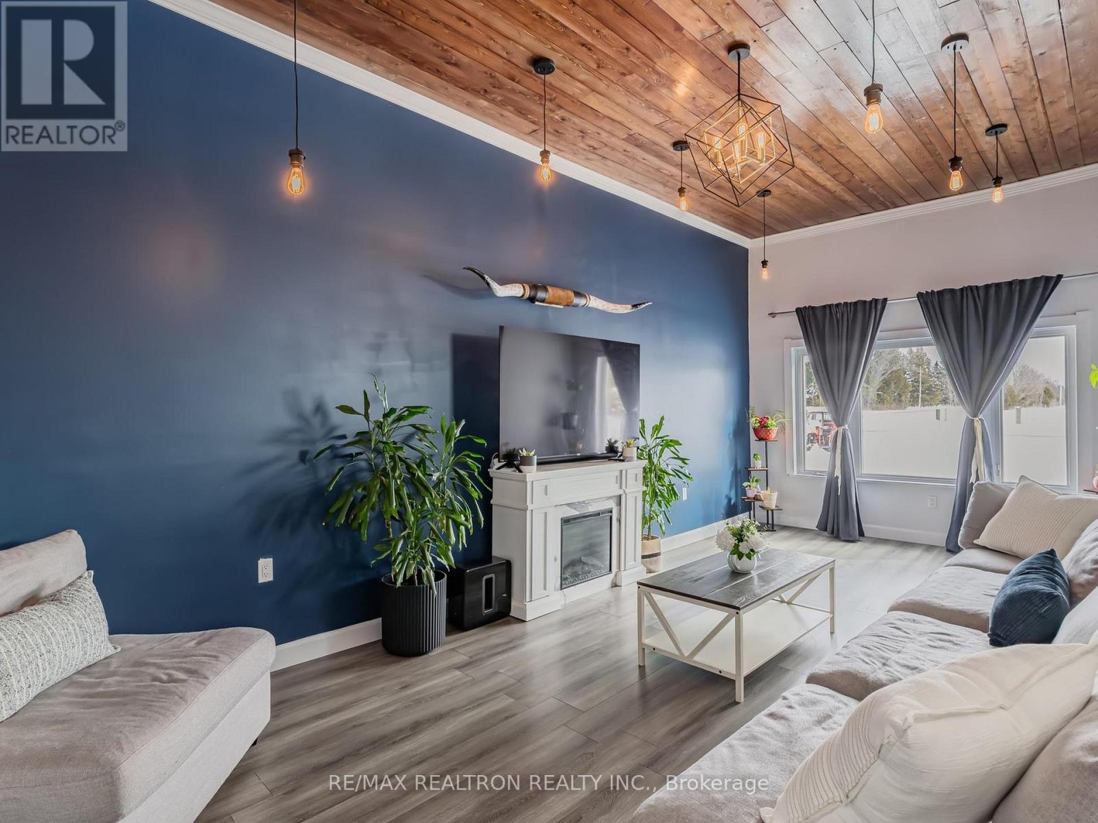 757 Kings Wharf Road, Kawartha Lakes, Ontario  K0M 1A0 - Photo 6 - X12843360