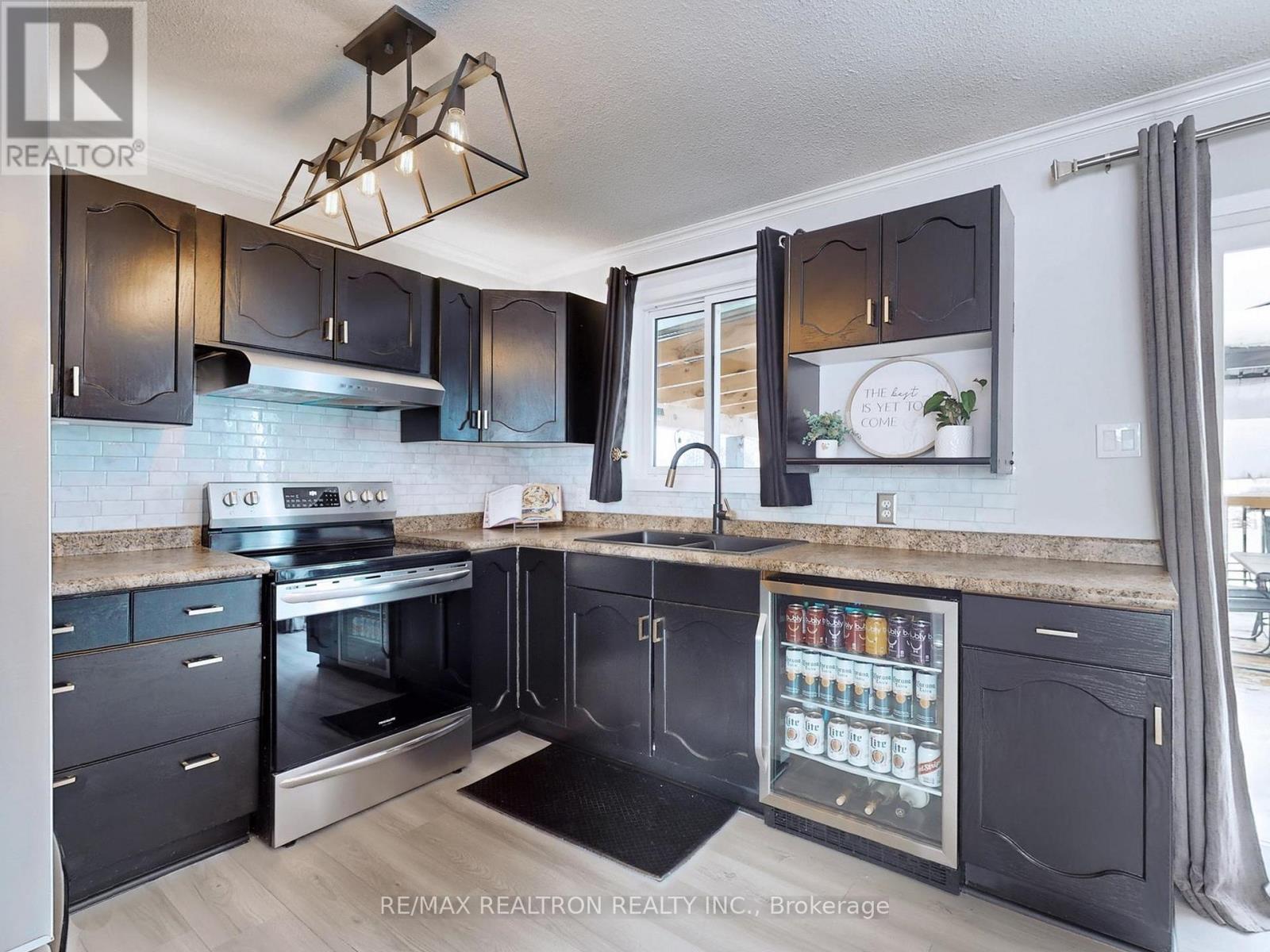 757 Kings Wharf Road, Kawartha Lakes, Ontario  K0M 1A0 - Photo 14 - X12843360