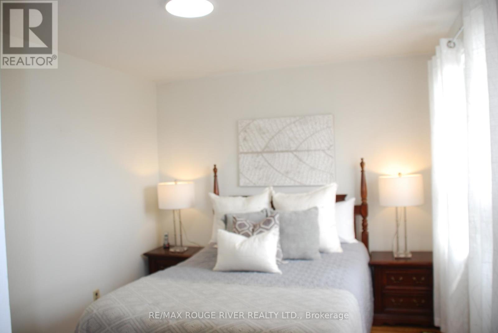 116 Lord Roberts Drive, Toronto, Ontario  M1K 3W8 - Photo 9 - E13005458