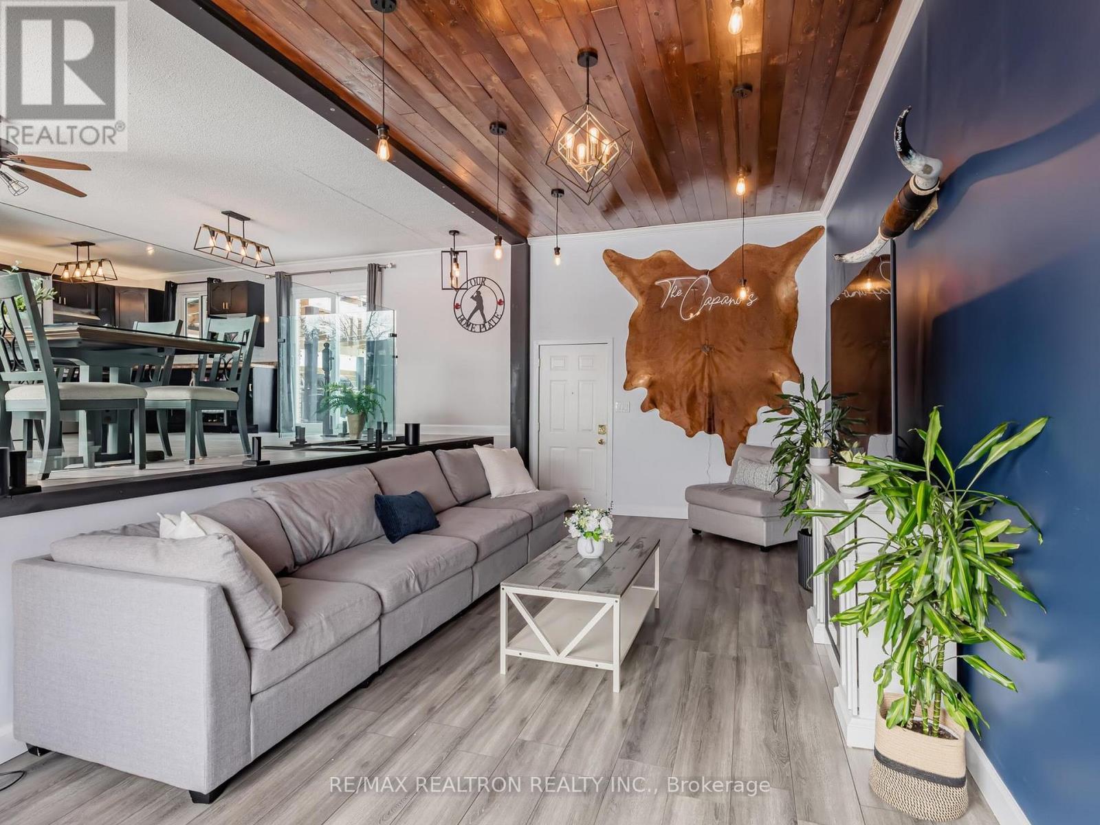 757 Kings Wharf Road, Kawartha Lakes, Ontario  K0M 1A0 - Photo 7 - X12843360