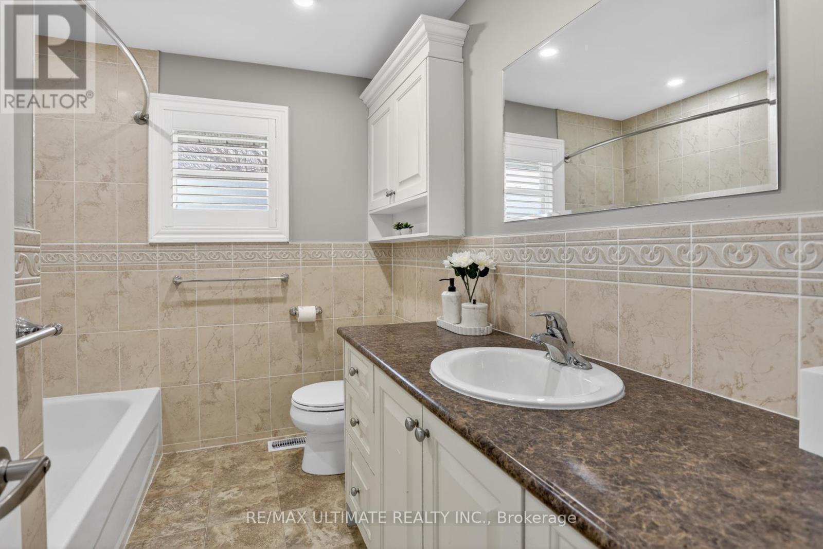 70 Rosemount Drive, Toronto, Ontario  M1K 2X3 - Photo 29 - E13005500