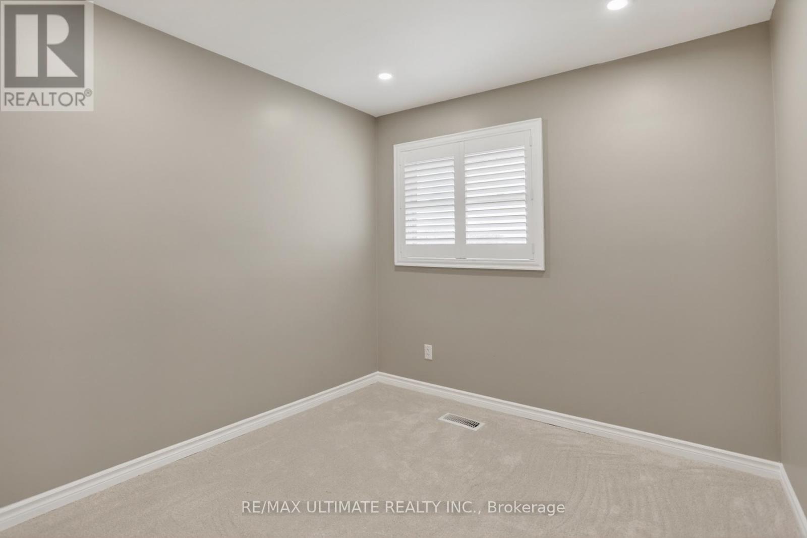 70 Rosemount Drive, Toronto, Ontario  M1K 2X3 - Photo 31 - E13005500